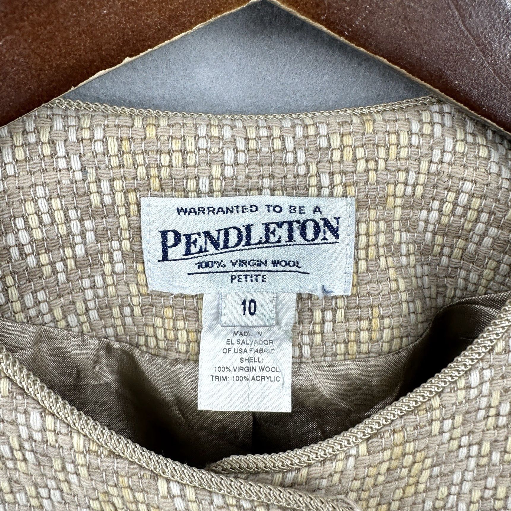 Pendleton VINTAGE Pendleton Blazer Women Petite 10 Wool Tweed Plaid Short Jacket Fall Winter 90s Size L / US 10 / IT 46 - 6 Thumbnail