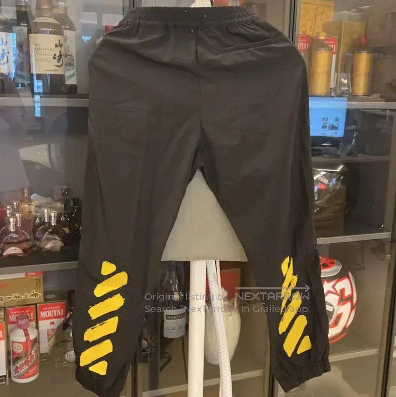Off-White Off-White Men's Black Nylon Casual Pants . Size US 26 / EU 42 - 2 Thumbnail