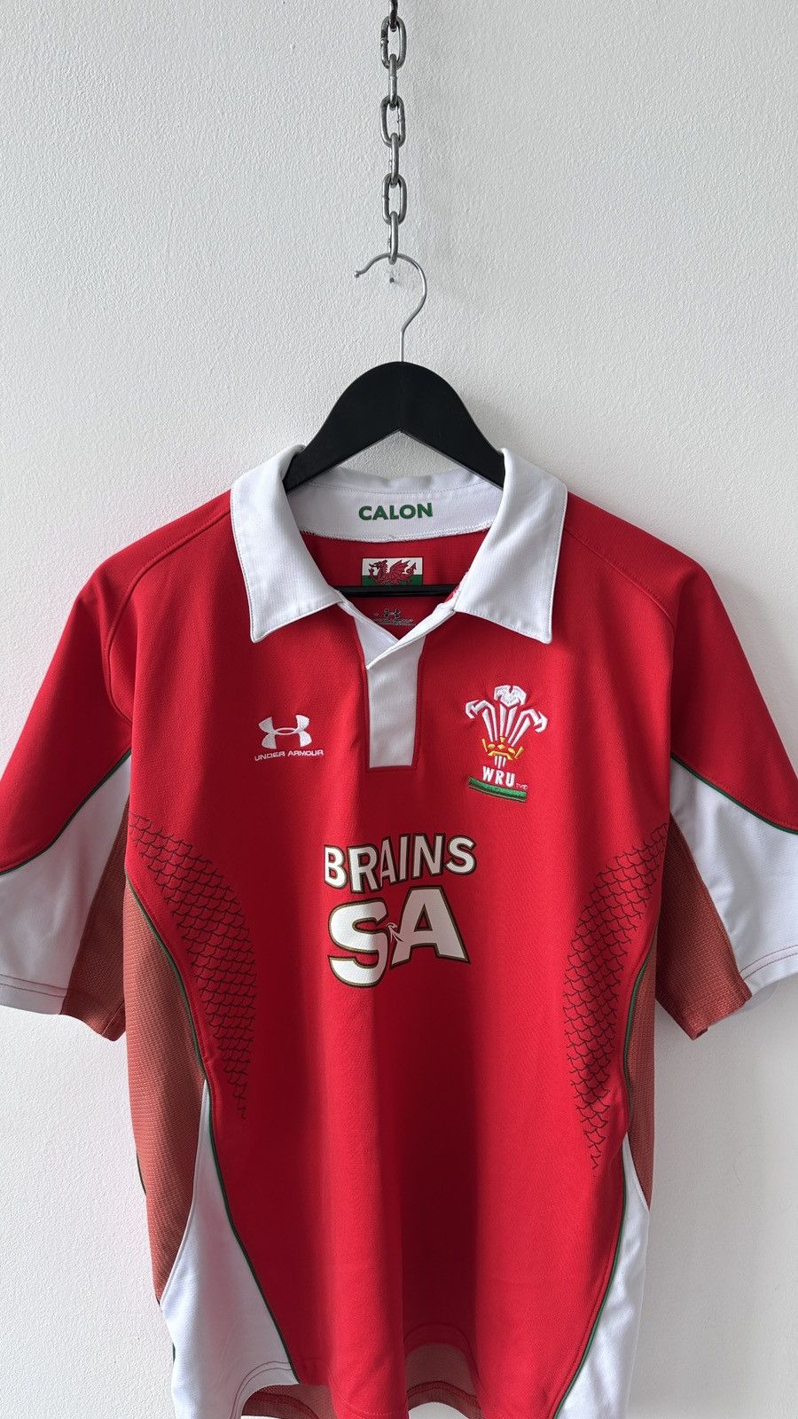 Under Armour Wales WRU Rugby Union Home Shirt Under Armour Brains Jersey Size US M / EU 48-50 / 2 - 4 Thumbnail