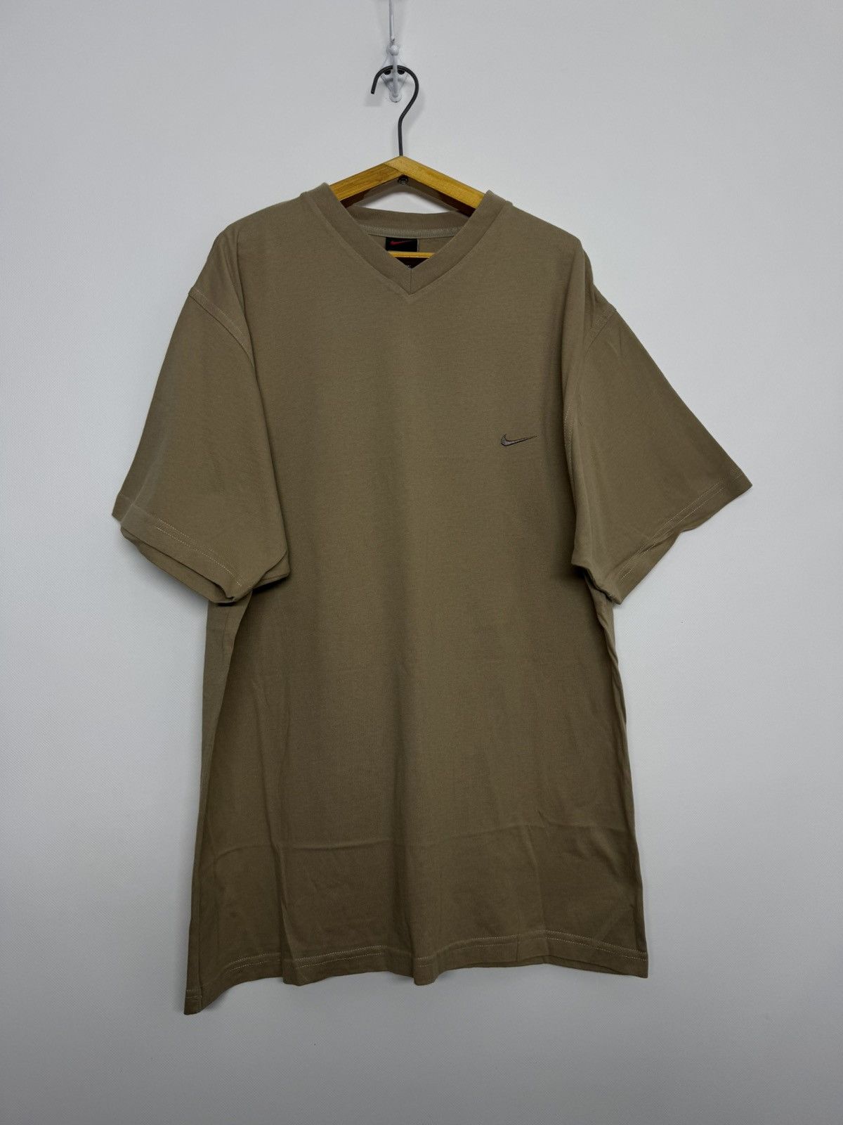 Nike Vintage Y2k Nike Swoosh Logo T-Shirt Size US L / EU 52-54 / 3 - 1 Thumbnail