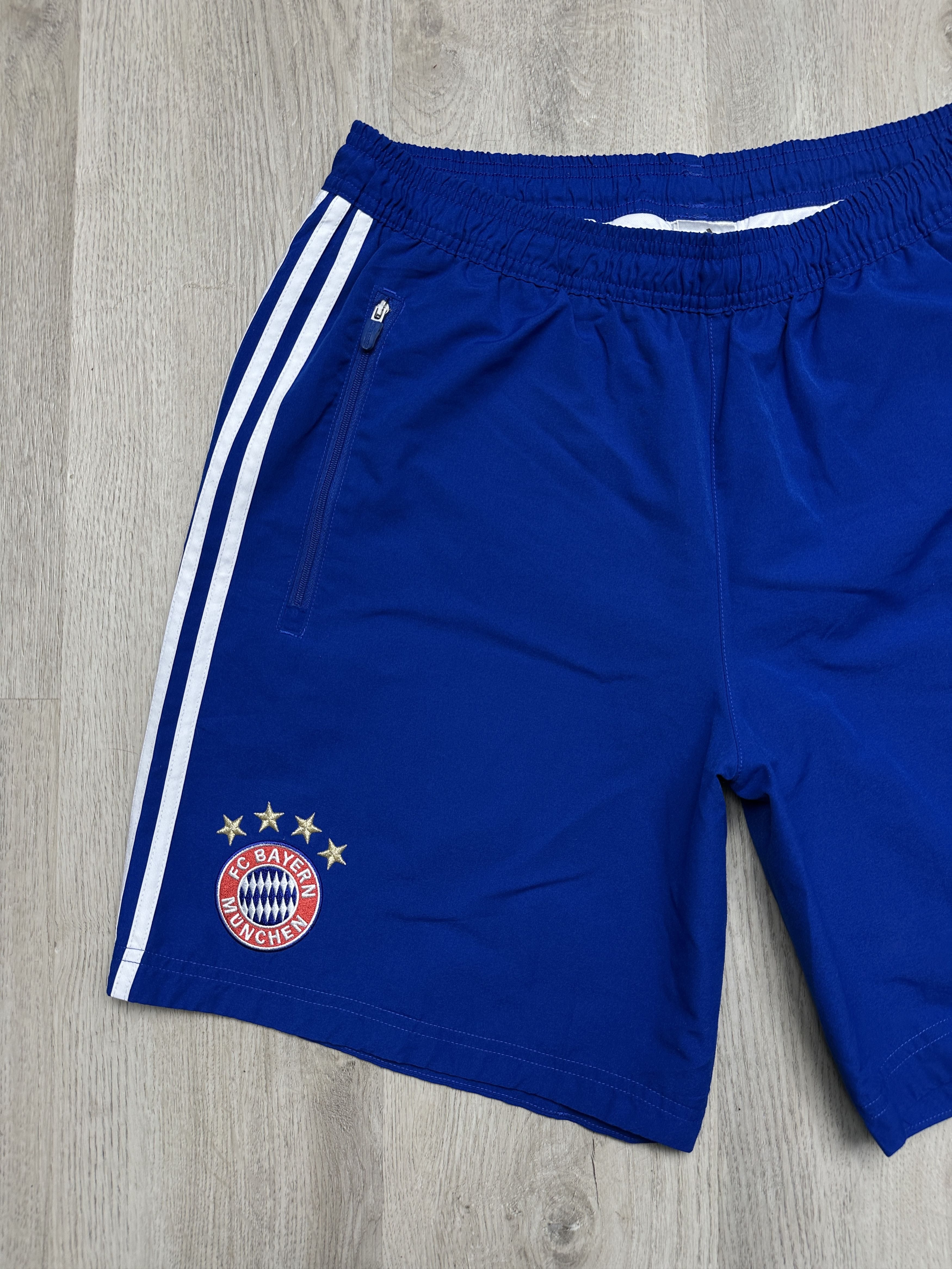 Adidas Adidas Bayern Munich Mens Football Soccer Shorts Size US 34 / EU 50 - 2 Thumbnail