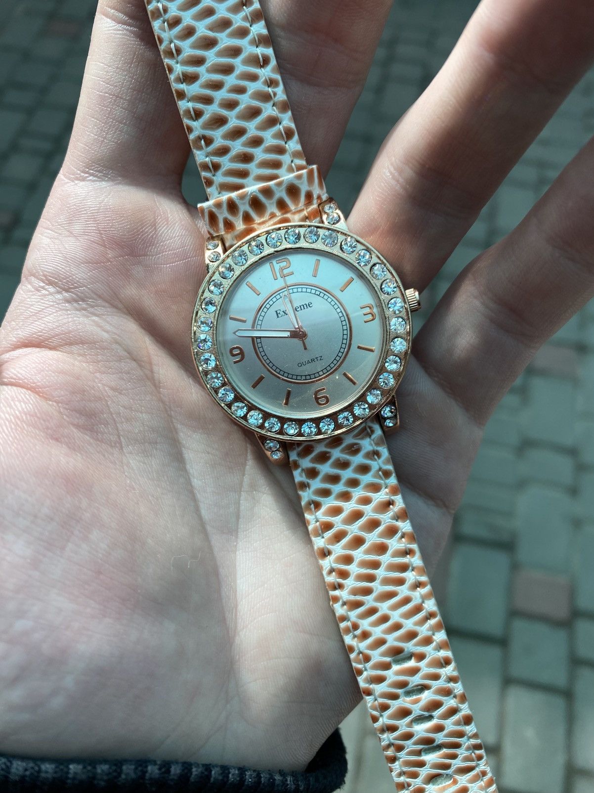 Japanese Brand Rare Futuristic Extreme Crystal Rose Gold Watch Size ONE SIZE - 3 Thumbnail