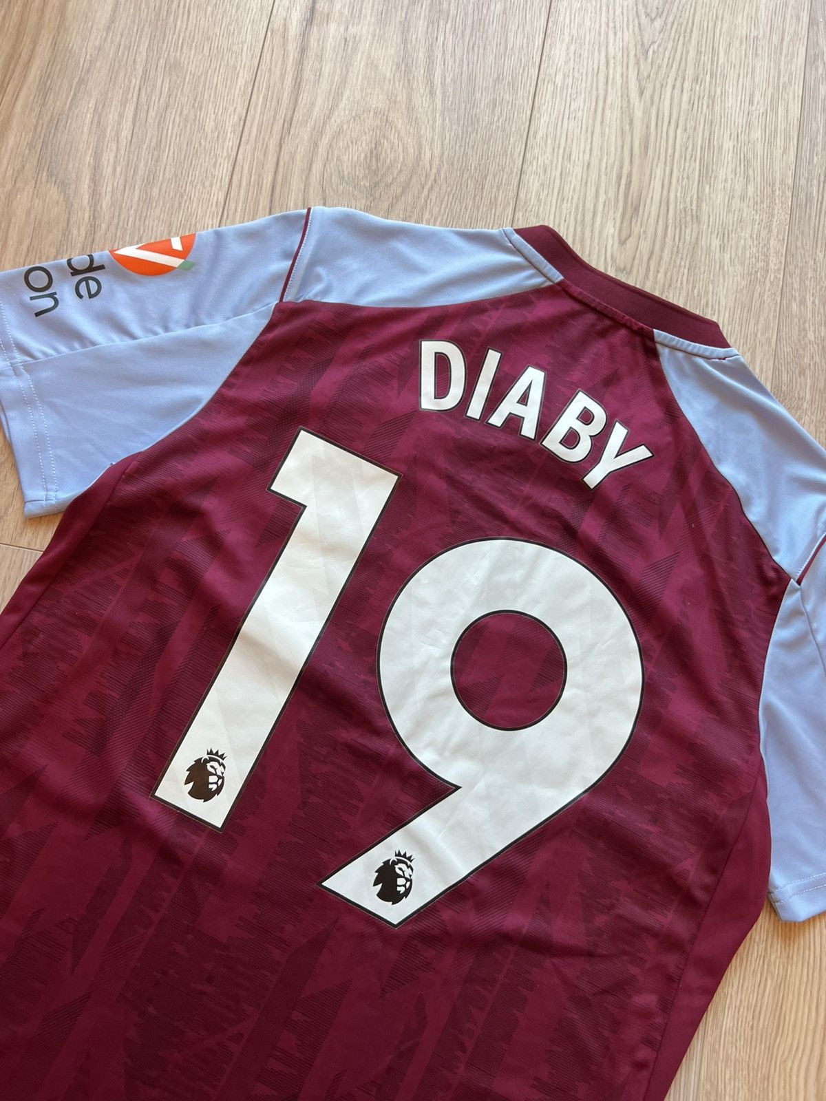 Castore Aston Villa 2023/24 Diaby 19 T-shirt Size US S / EU 44-46 / 1 - 13 Thumbnail