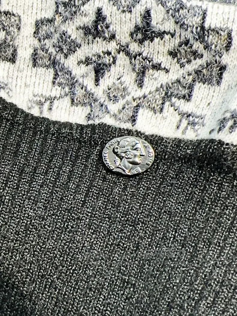 Chanel Chanel Black and white gray mixed colour snowflake turtlen Size XXS / US 00 / IT 34 - 3 Thumbnail