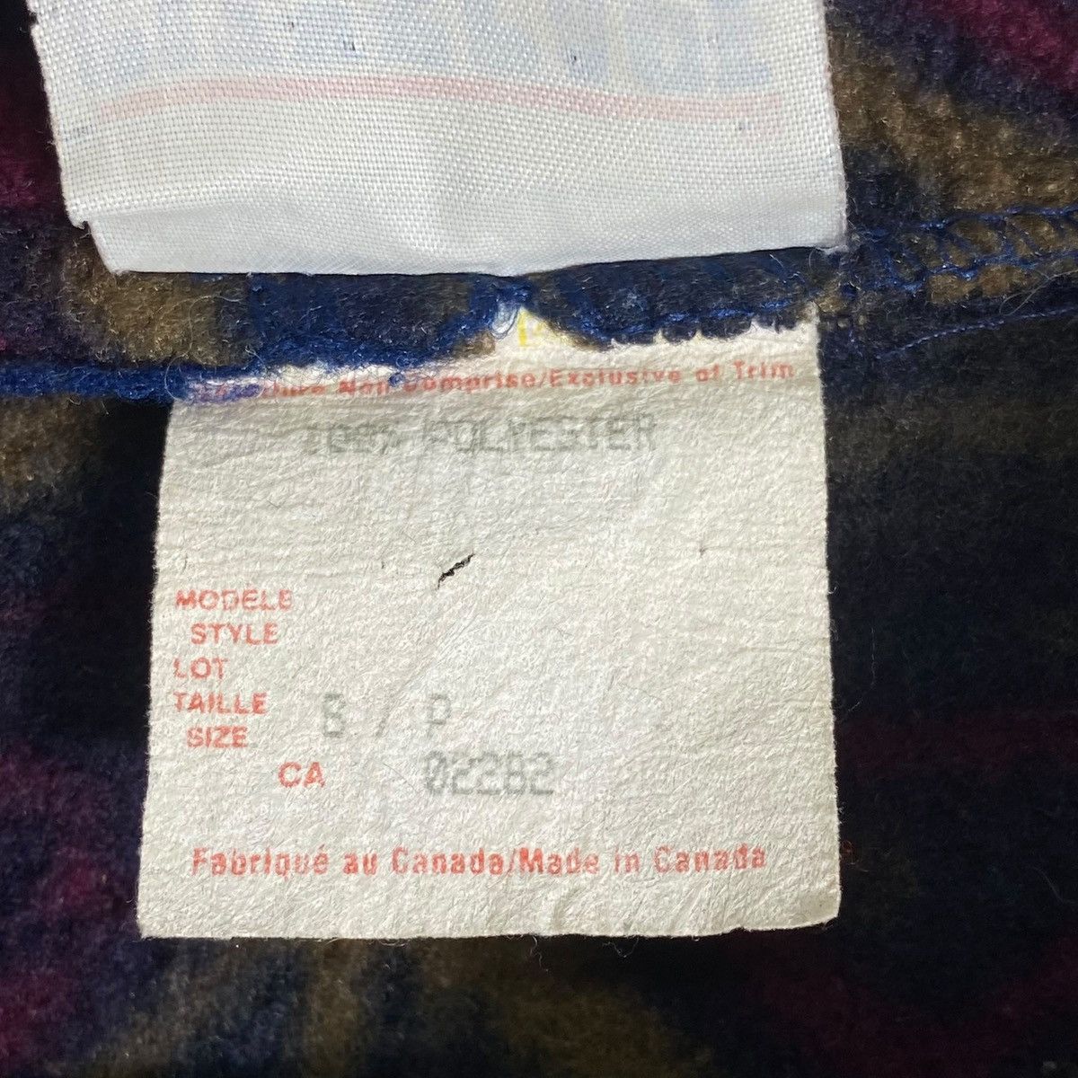 Vintage Vintage 90s Banff Canada Aztec Native Navajo Fleece Sweater Size US S / EU 44-46 / 1 - 10 Thumbnail