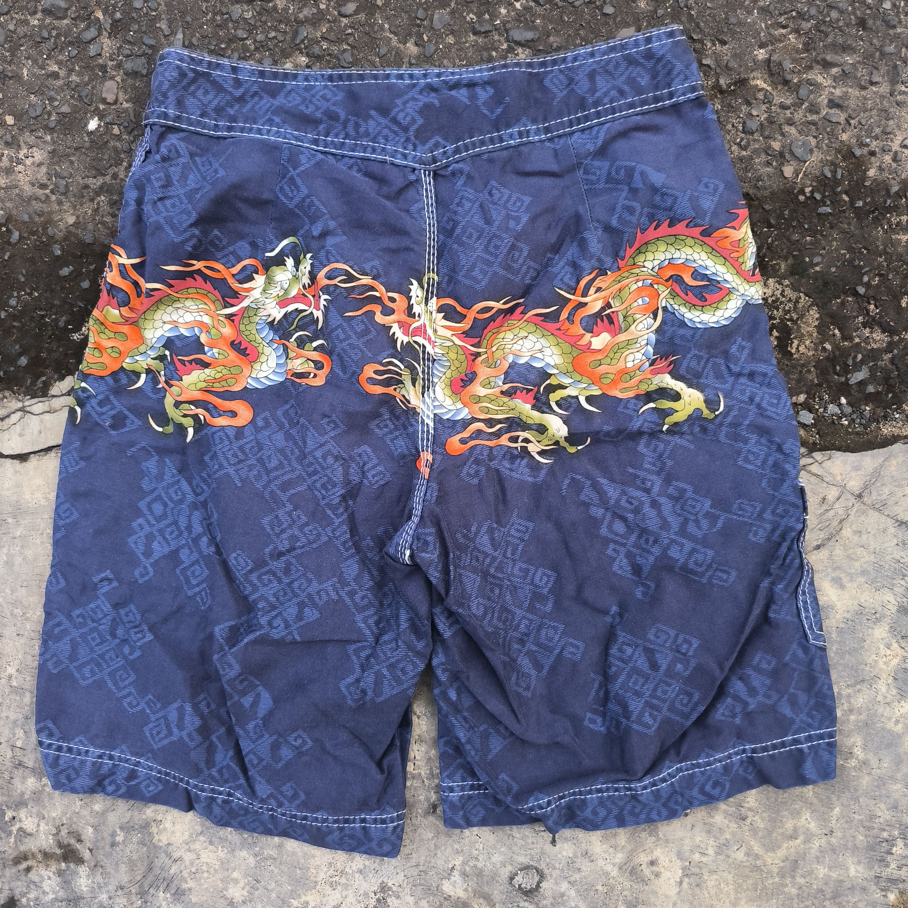 Billabong Vintage 2000s Billabong Dragon Boardshorts Size US 30 / EU 46 - 3 Thumbnail