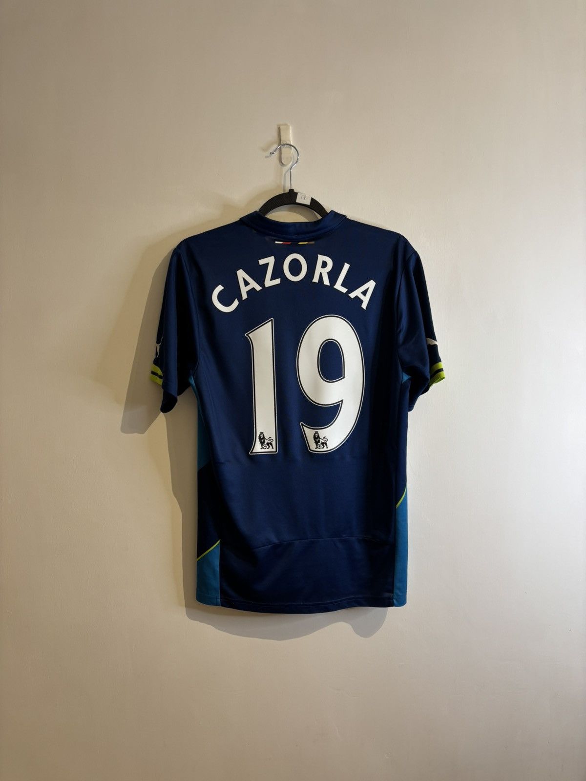 Puma Arsenal Cazorla 2014/15 third football shirt Size US S / EU 44-46 / 1 - 1 Thumbnail