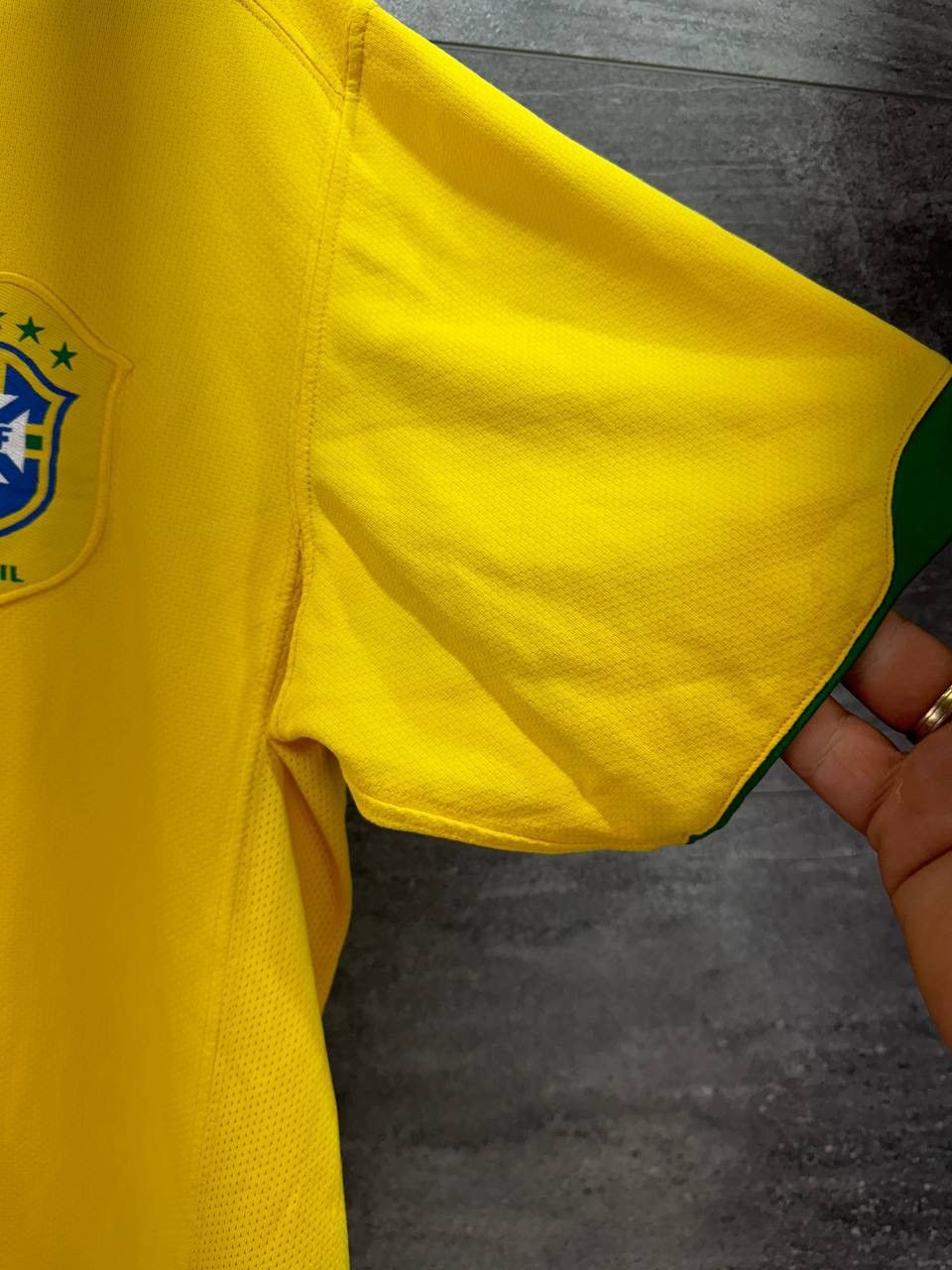Vintage Brazil Home football shirt 2006 Soccer Nike Soccer Jersey Size US M / EU 48-50 / 2 - 5 Thumbnail
