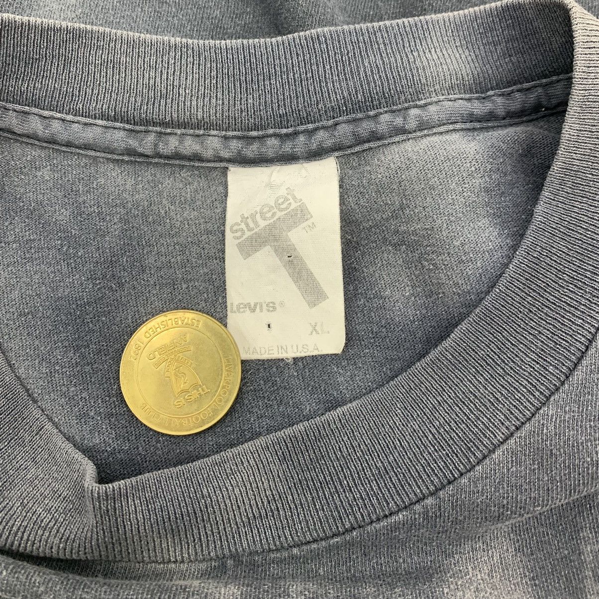 Levi's × Levi's Vintage Clothing × Vintage Vintage 90’s Levis Distressed T-Shirt Size US XL / EU 56 / 4 - 9 Thumbnail