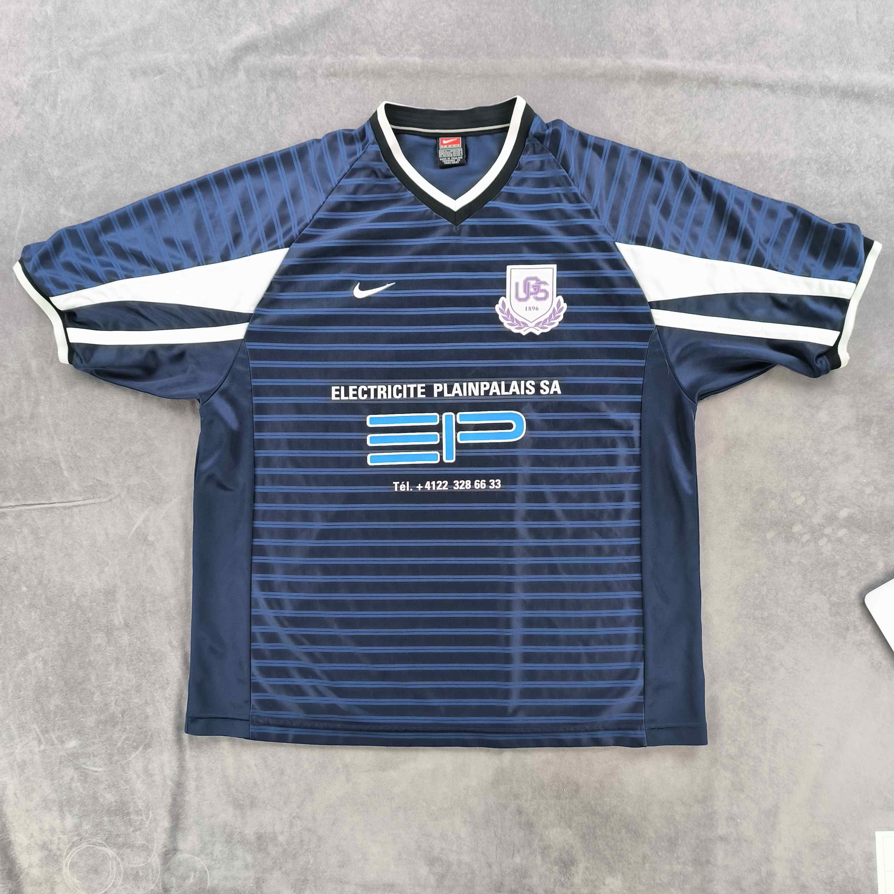Nike Urania Geneve Sport 2000-02 Nike home #4 football jersey L Size US L / EU 52-54 / 3 - 1 Thumbnail
