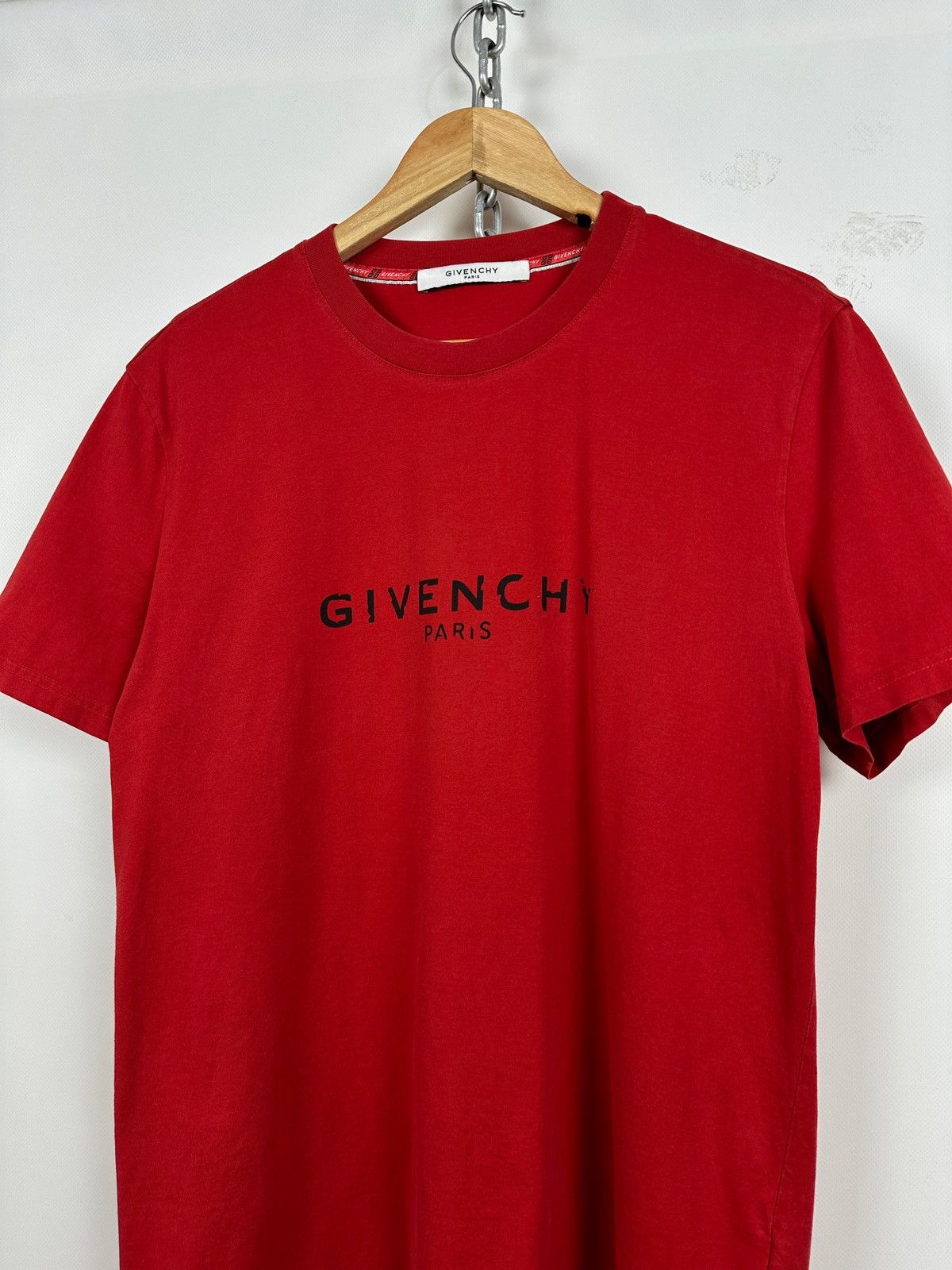 Givenchy Givenchy Distressed Logo Red T-Shirt Size US M / EU 48-50 / 2 - 1 Thumbnail