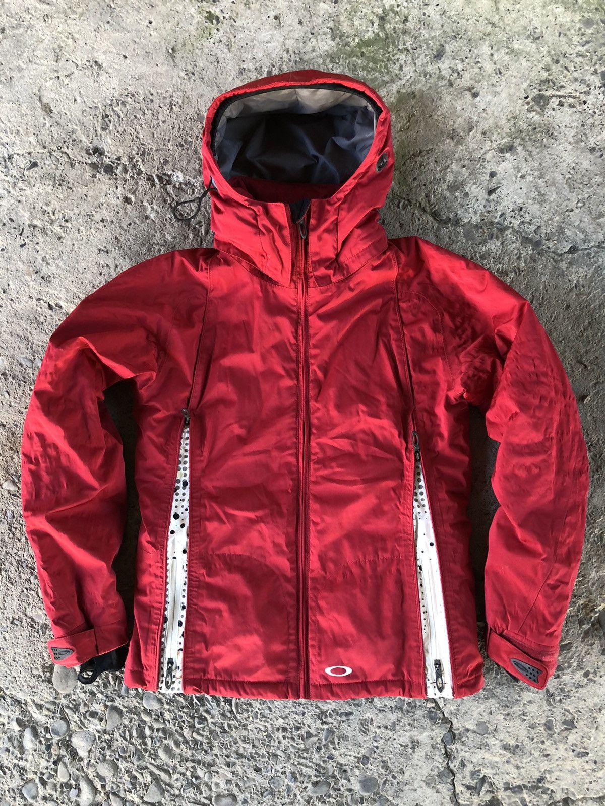 image of Oakley Nitro Fuel Red Jacket, Men's (Size Medium)