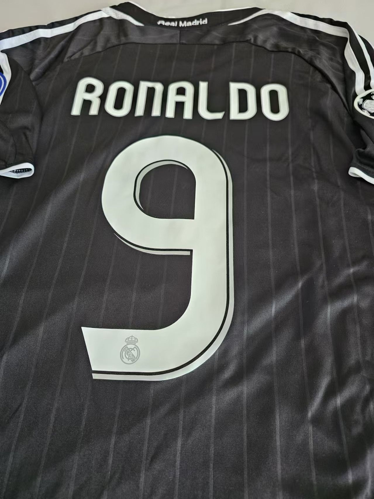 Other 06 07 Real Madrid #9 Ronaldo Jersey Size US XL / EU 56 / 4 - 3 Thumbnail