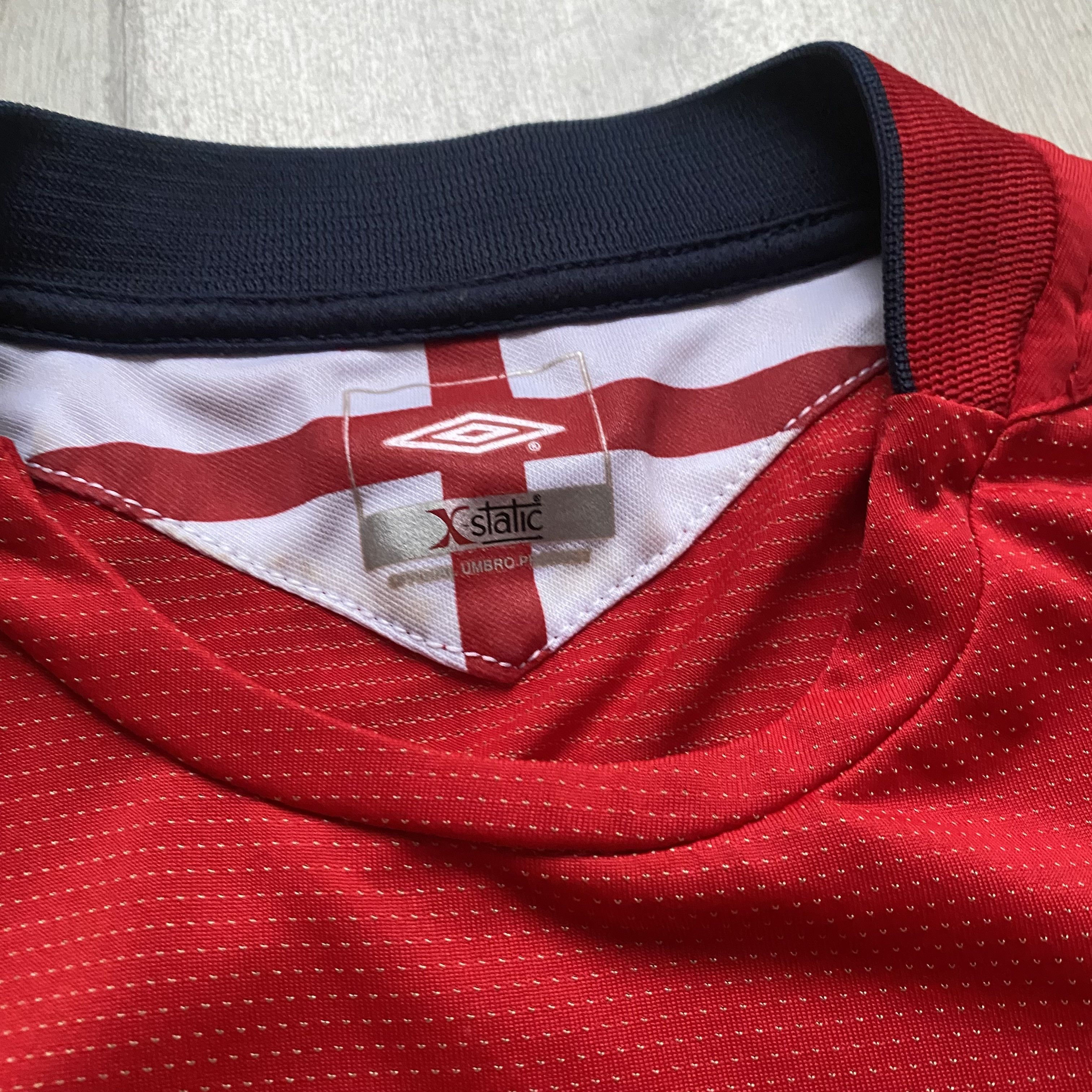 Umbro ⚽️ Blockore Vintage Umbro England Soccer jersey 2004 Size US M / EU 48-50 / 2 - 5 Thumbnail