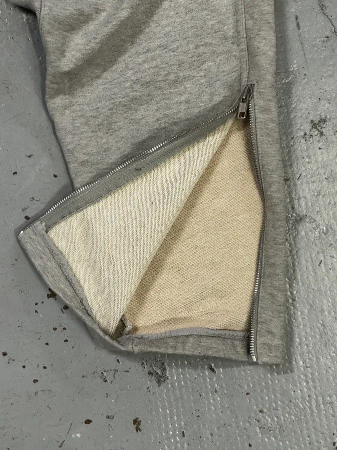 Maison Margiela AW2021 Maison Margiela Grey Zip Jogger Pants Size US 32 / EU 48 - 9 Thumbnail