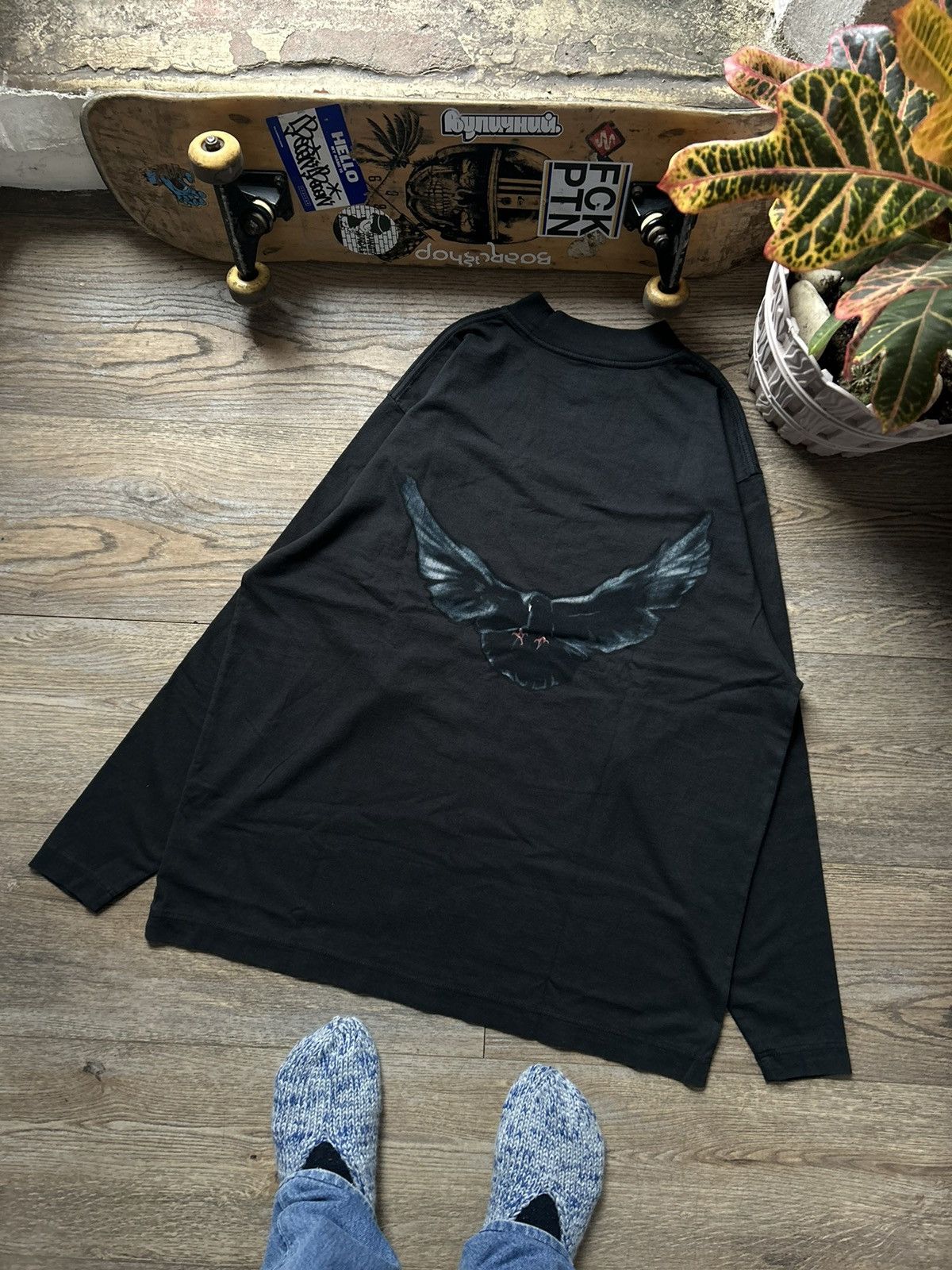 Balenciaga × Kanye West Yezzy Gap Balenciaga Dove Long Sleeve Size US S / EU 44-46 / 1 - 2 Thumbnail