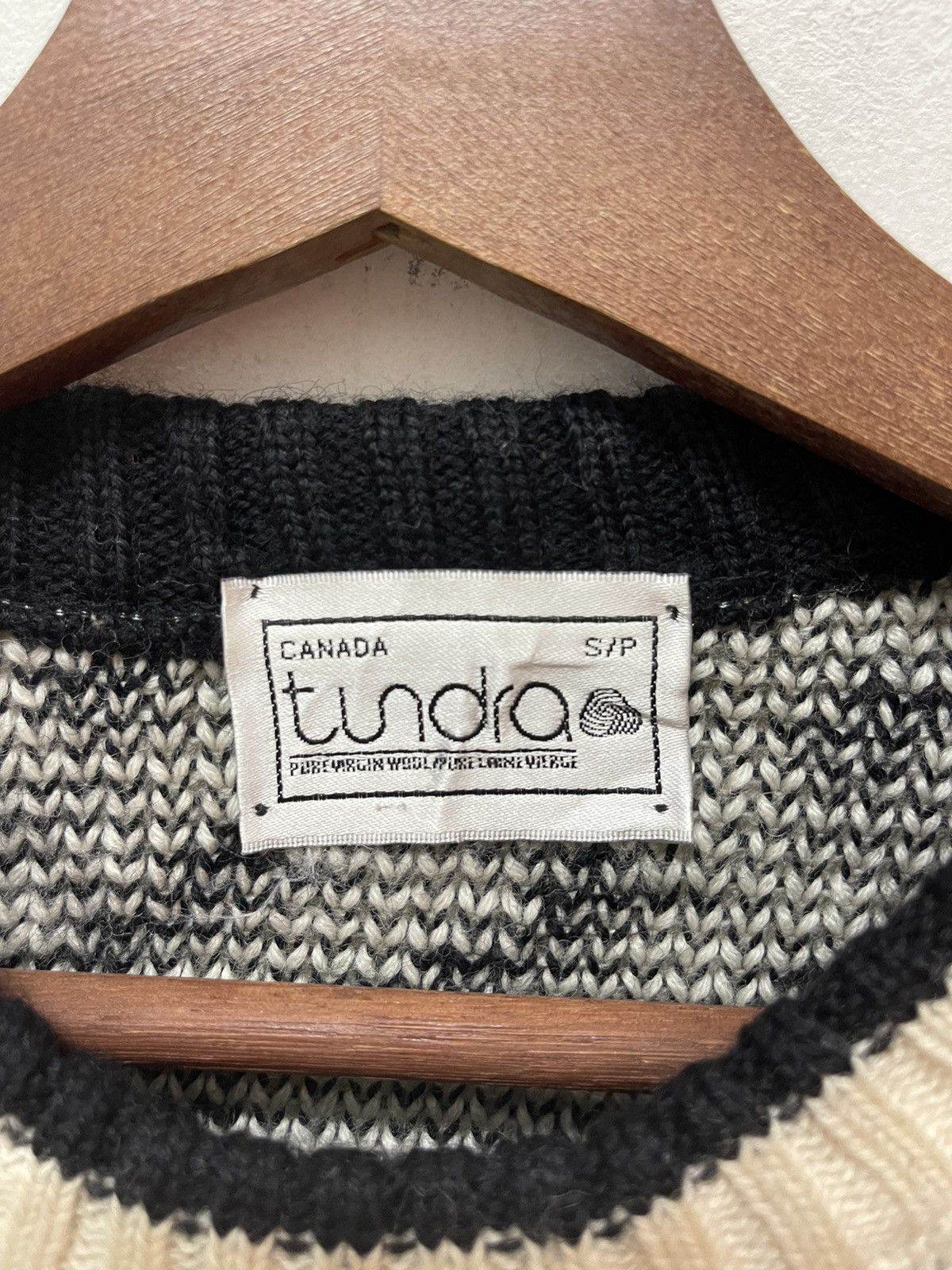 Tundra Canada Vintage TUNDRA CANADA KNITWEAR VIRGIN WOOL Size US M / EU 48-50 / 2 - 5 Thumbnail