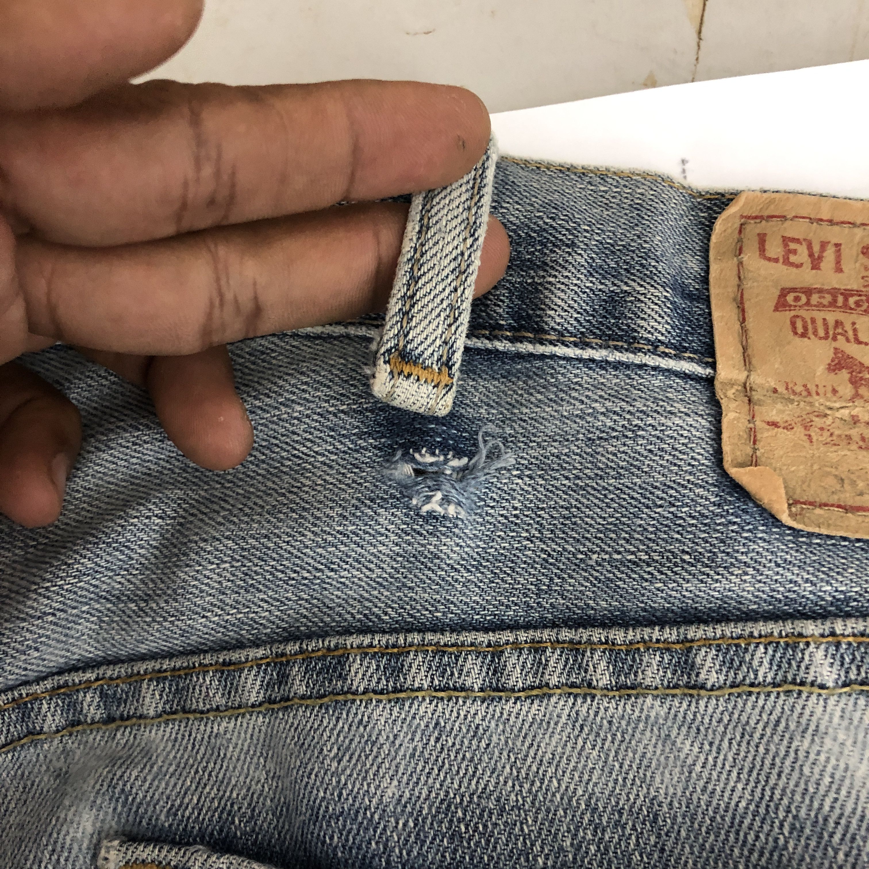 Levi's Vintage Levis 569 Faded Baggy Jeans Light Wash Levi's Denim Size US 42 / EU 58 - 10 Thumbnail
