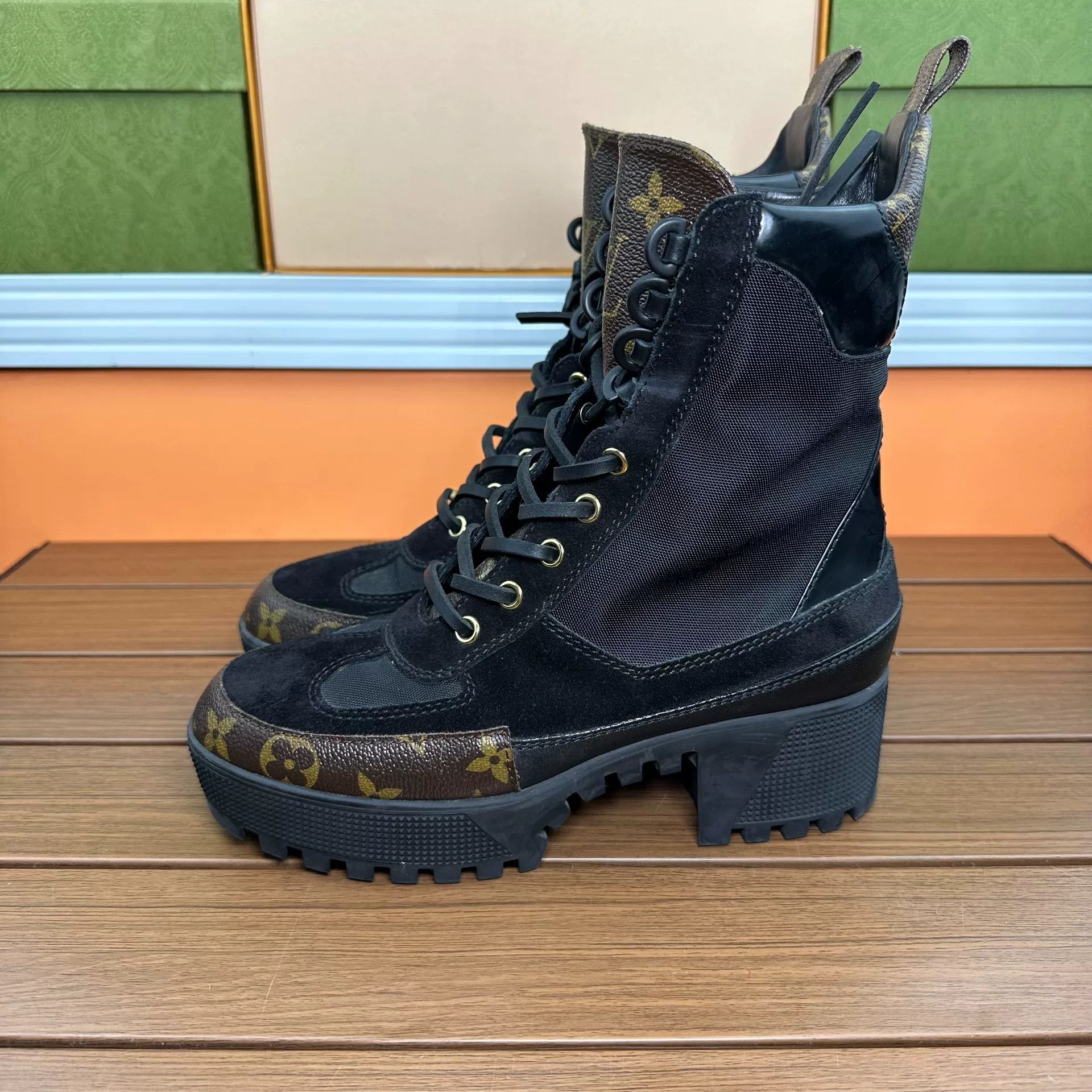 Louis Vuitton Louis Vuitton Leather Brown Boots it_36 Women Size US 6 / IT 36 - 1 Thumbnail