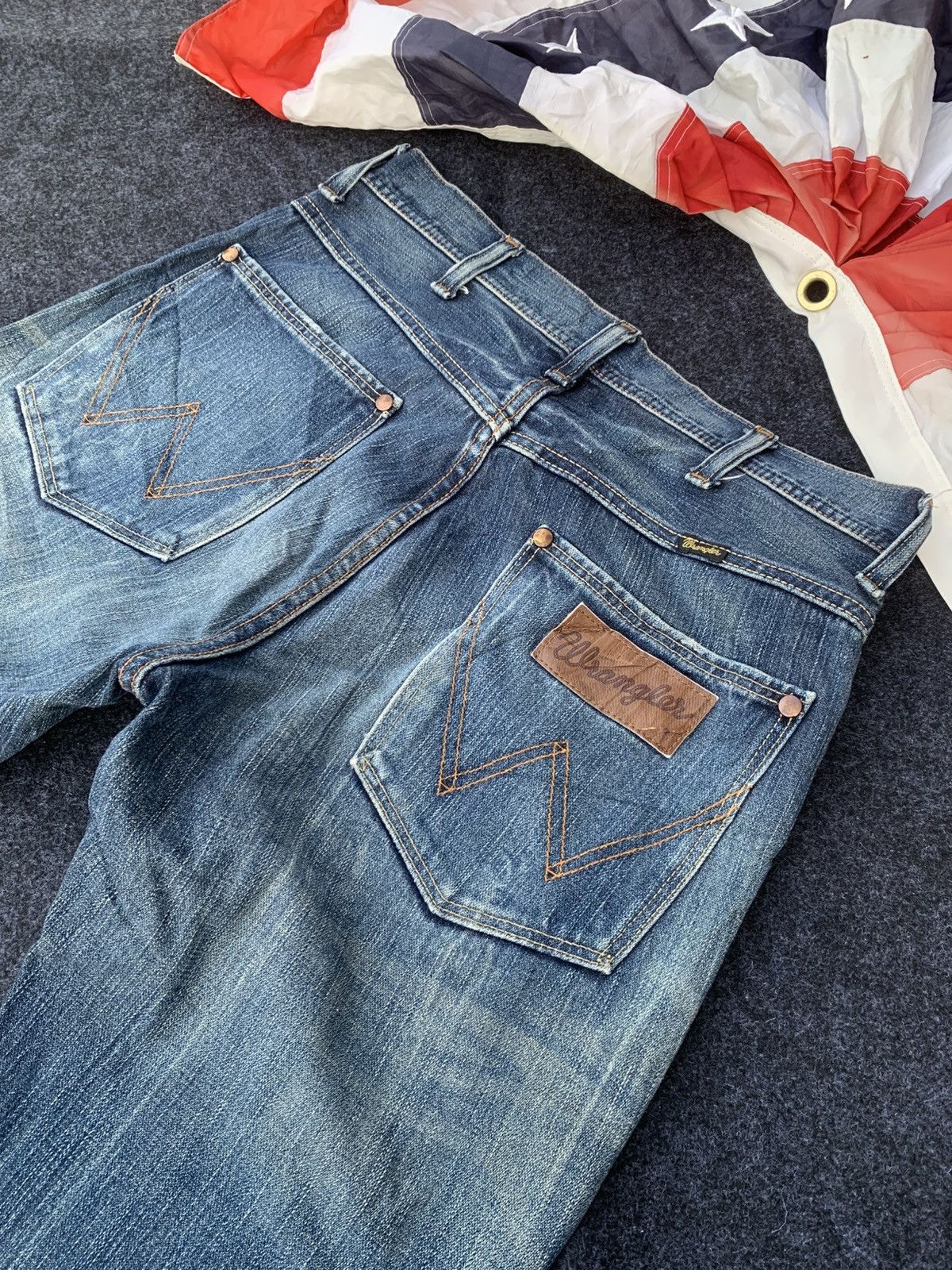 Wrangler Flare wrangler jeans. Size US 31 - 11 Thumbnail