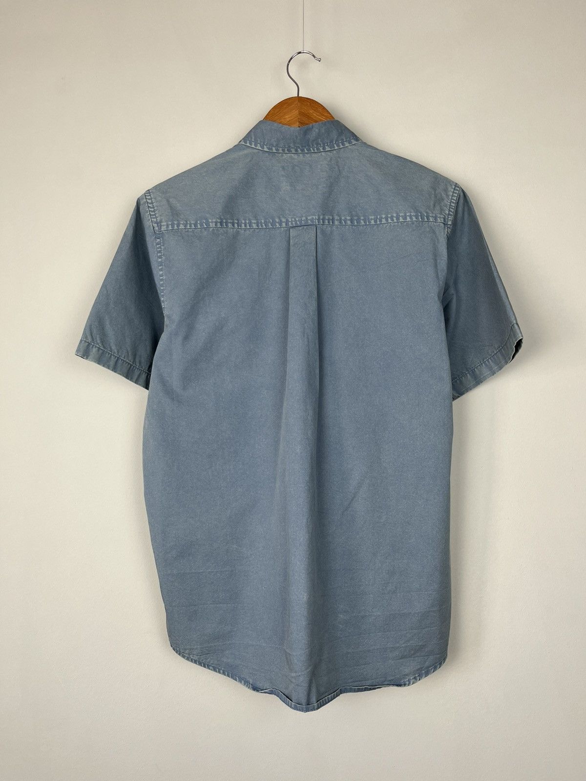 Carhartt × Carhartt Wip Carhartt Wip Logo Dyed Shirt Size US S / EU 44-46 / 1 - 7 Thumbnail