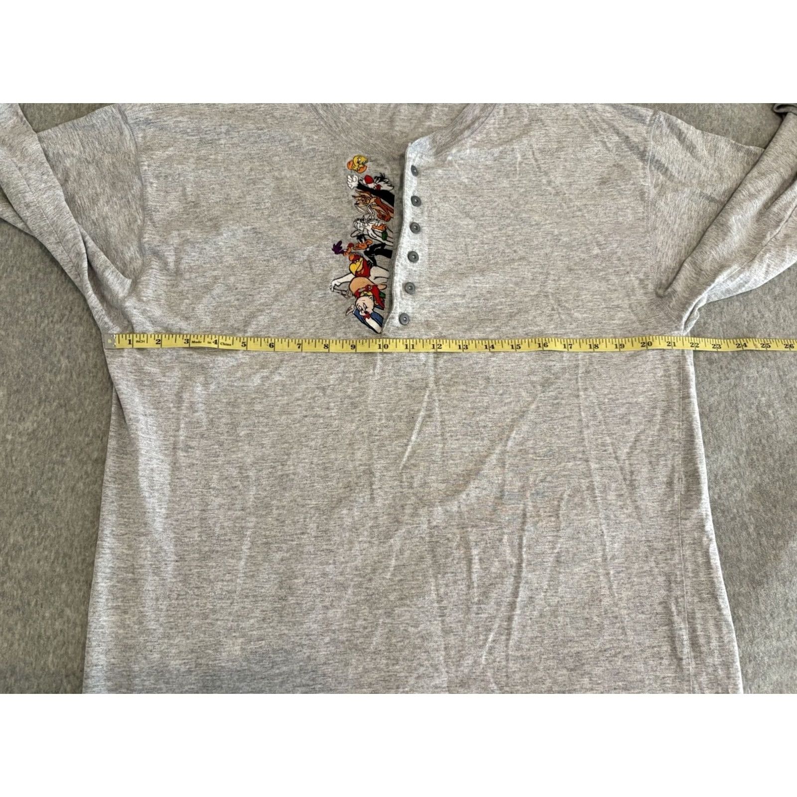 Vintage VINTAGE Acme Looney Tunes Long Sleeve Shirt Bugs Bunny Daffy Duck Large Gray 1990s Men's T-Shirt Size US L / EU 52-54 / 3 - 6 Thumbnail