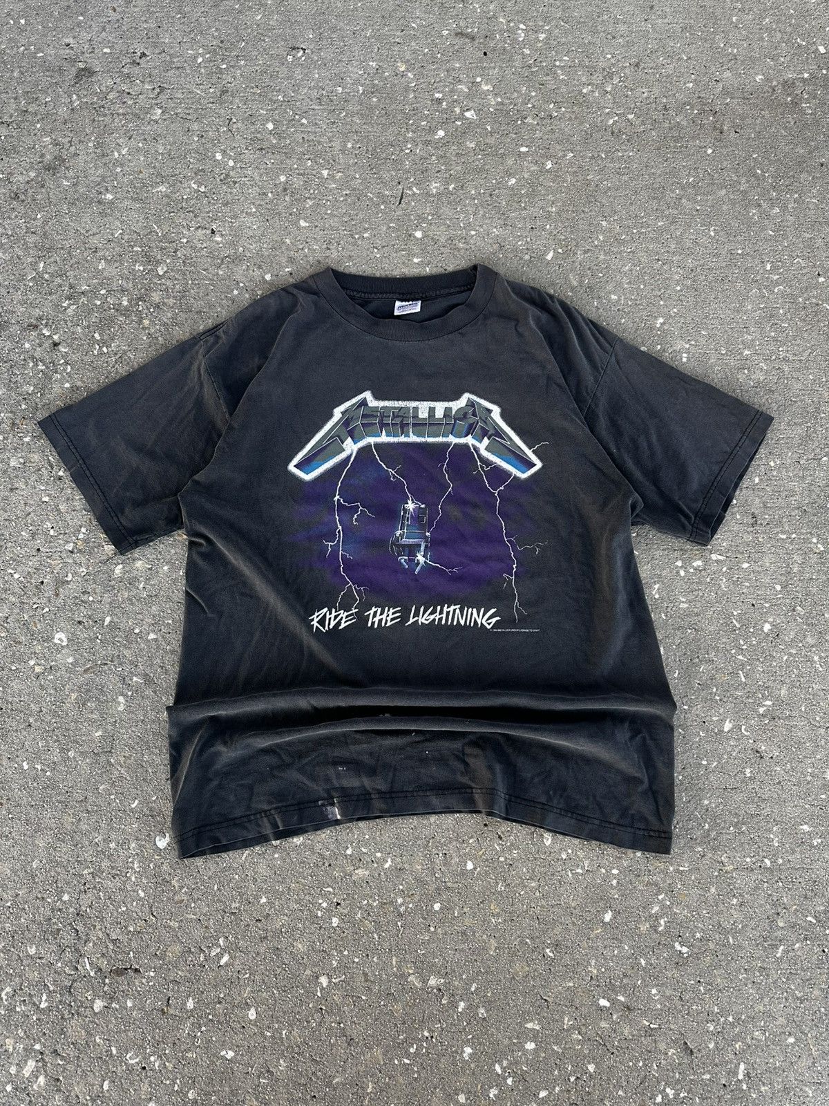 Vintage 1994 Metallica “Ride the Lightning” Band Shirt Original Size US XL / EU 56 / 4 - 1 Thumbnail