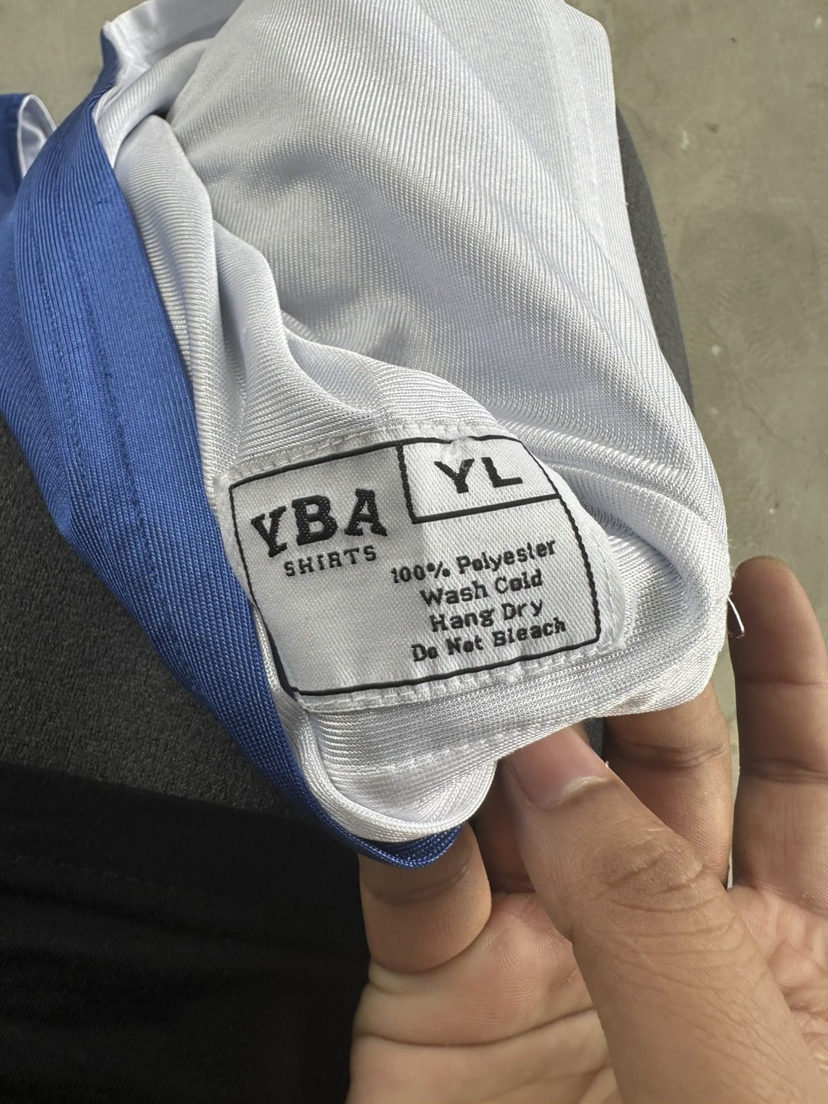 NBA × Vintage YBA GOLDEN STATE WARRIORS EA SPORT REVERSIBLE BASKETBALL Size US S / EU 44-46 / 1 - 4 Thumbnail
