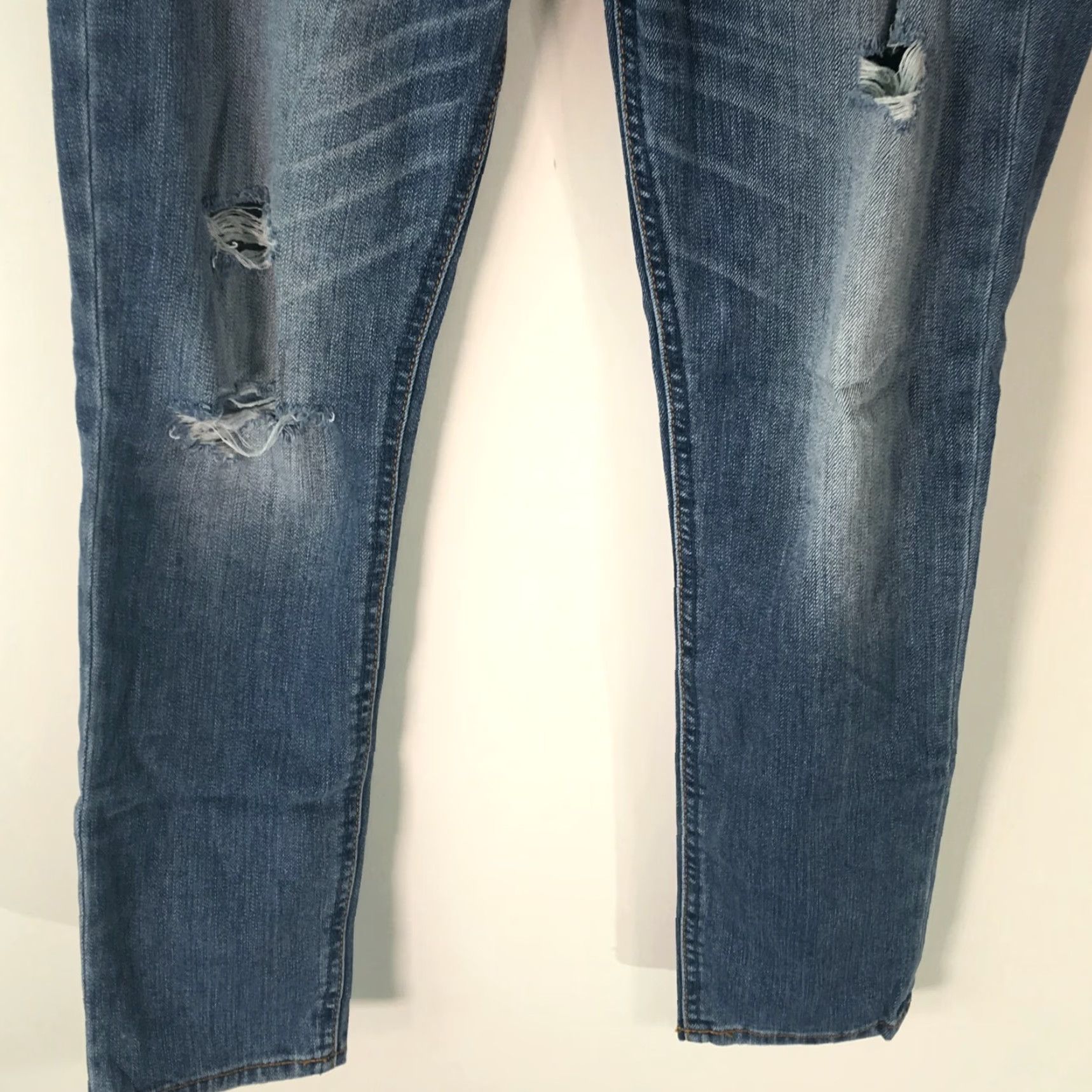 Abercrombie & Fitch Abercrombie & Fitch Jeans - Womens Skinny Denim Distressed Blue Size 6, Inseam 26, 5-Pocket, Regular Rise, Button Closure, Stretch Comfort Size 28" / US 6 / IT 42 - 4 Thumbnail