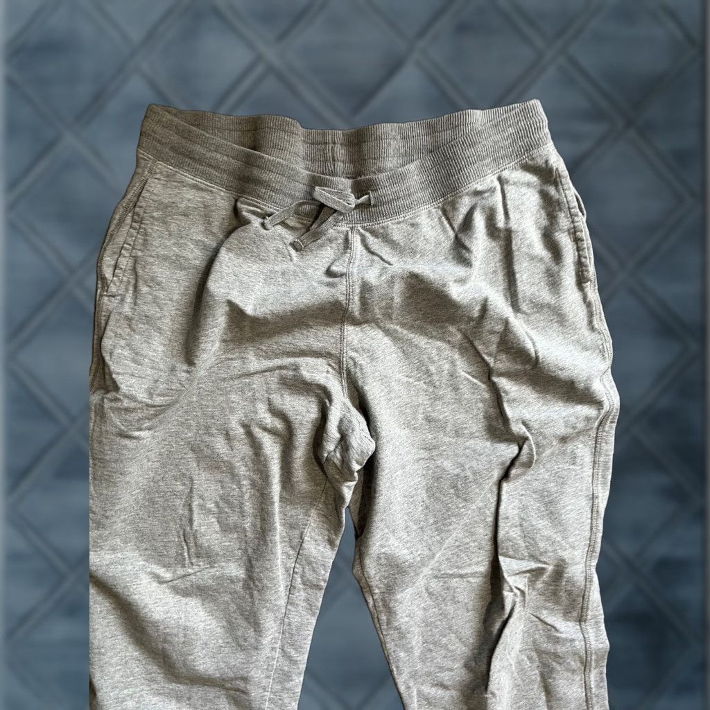 Gap Gap Men Sweatpants XL Size Gray Solid Jogger Activewear Pants Size US 36 / EU 52 - 1 Thumbnail