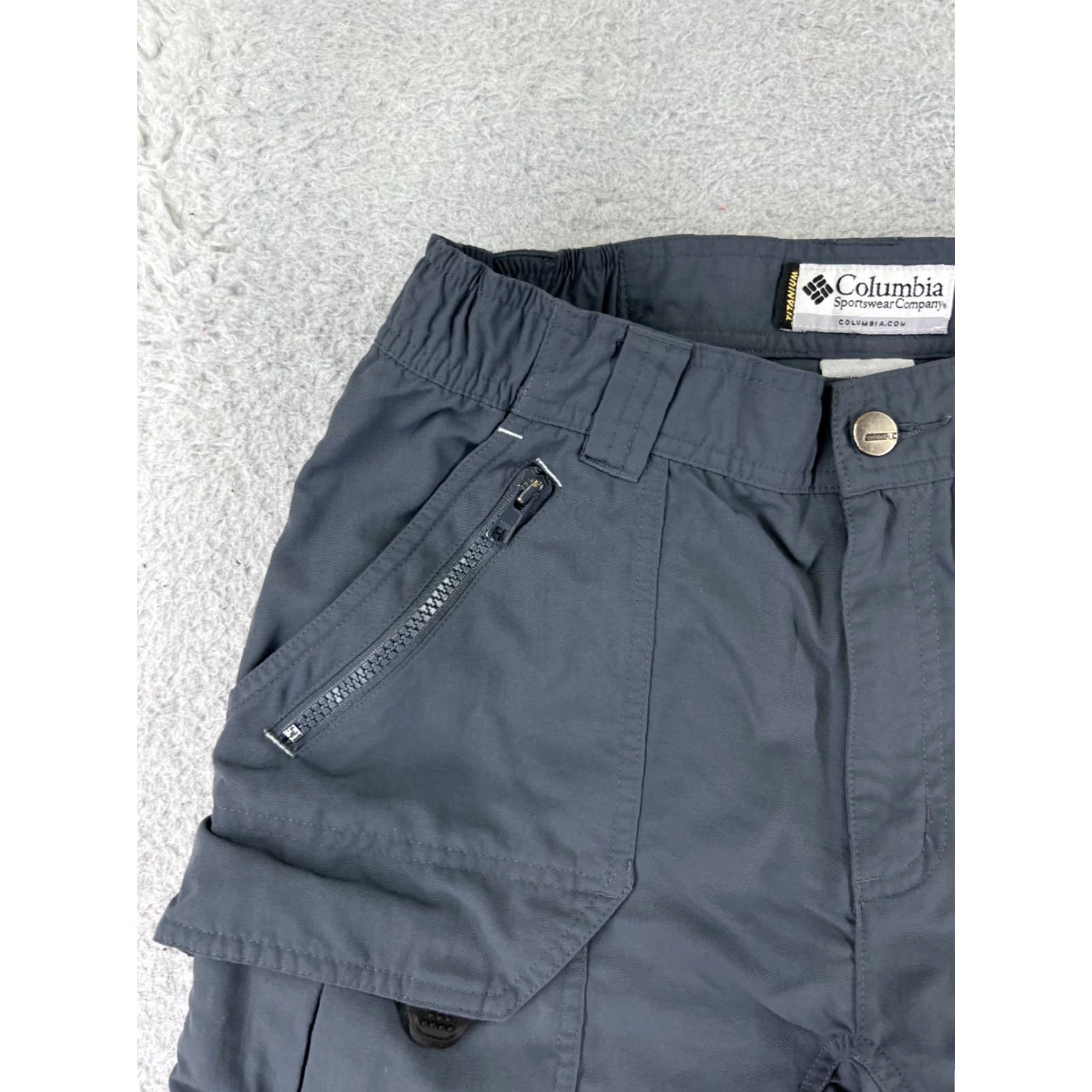 Vintage Columbia Cargo Shorts Men 30 Gray Nylon Zip Pockets Hiking, River, Kayak, Outdoor, 100% Nylon, Cargo, Regular Fit, Spring Summer Fall Winter, Gray Size US 30 / EU 46 - 6 Thumbnail