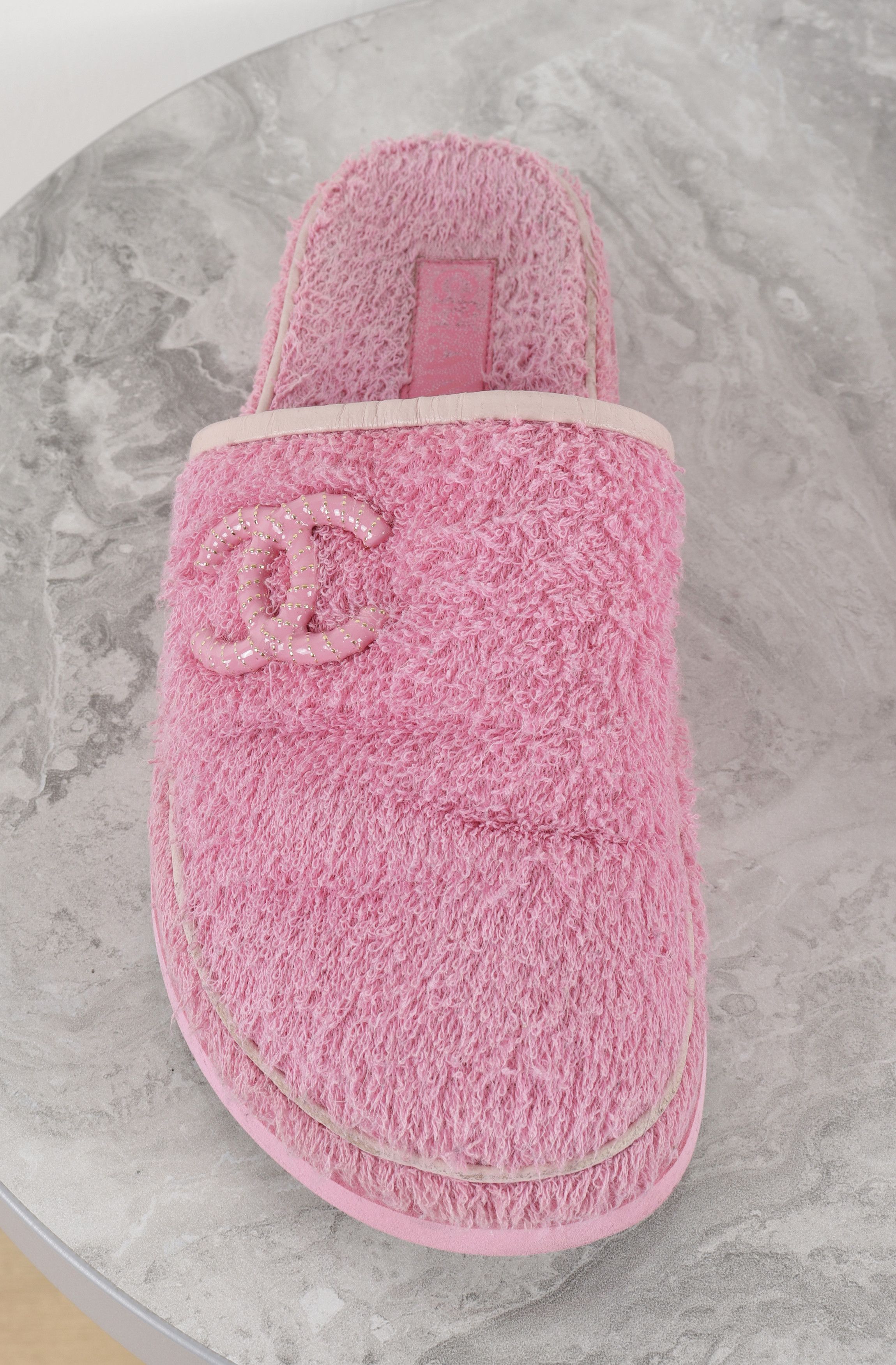 Chanel Chanel CC Logo Pink Terry Slippers Size US 7 / IT 37 - 3 Thumbnail