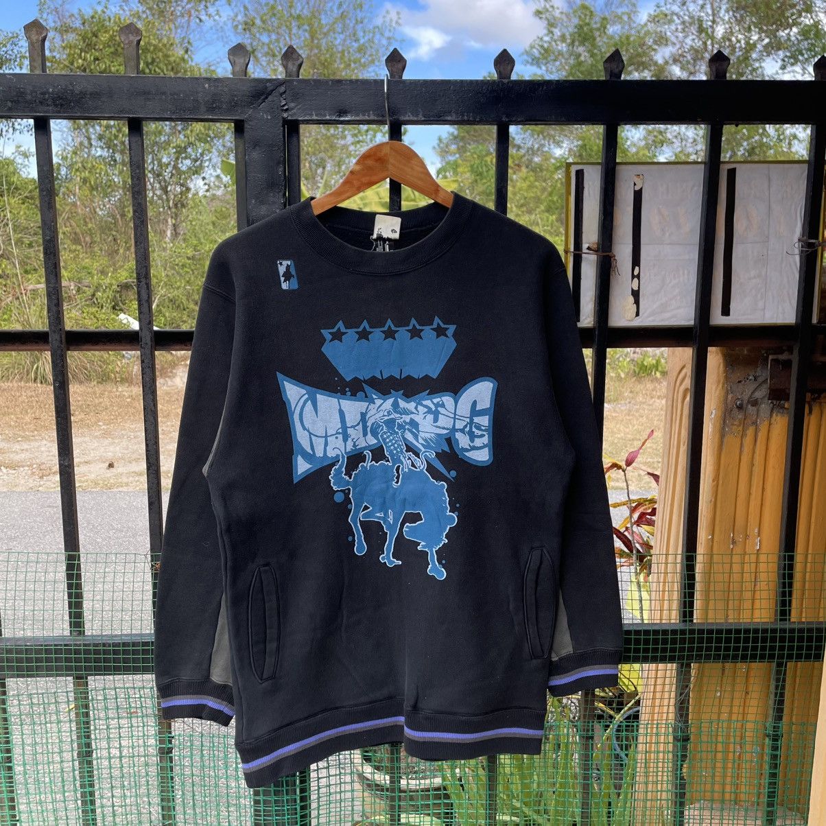 Japanese Brand 🔥🇯🇵Vintage Madpager Big Bison Logo Two Tone Sweatshirt Size US S / EU 44-46 / 1 - 1 Thumbnail