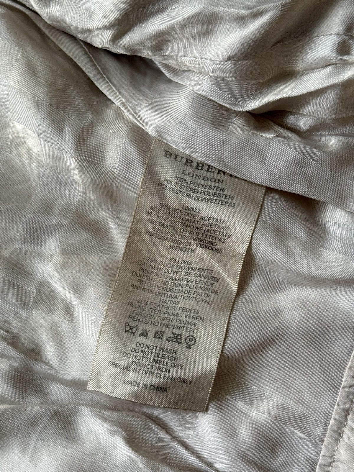 Burberry × Designer Burberry ivory down puffer jacket Size S / US 4 / IT 40 - 13 Thumbnail