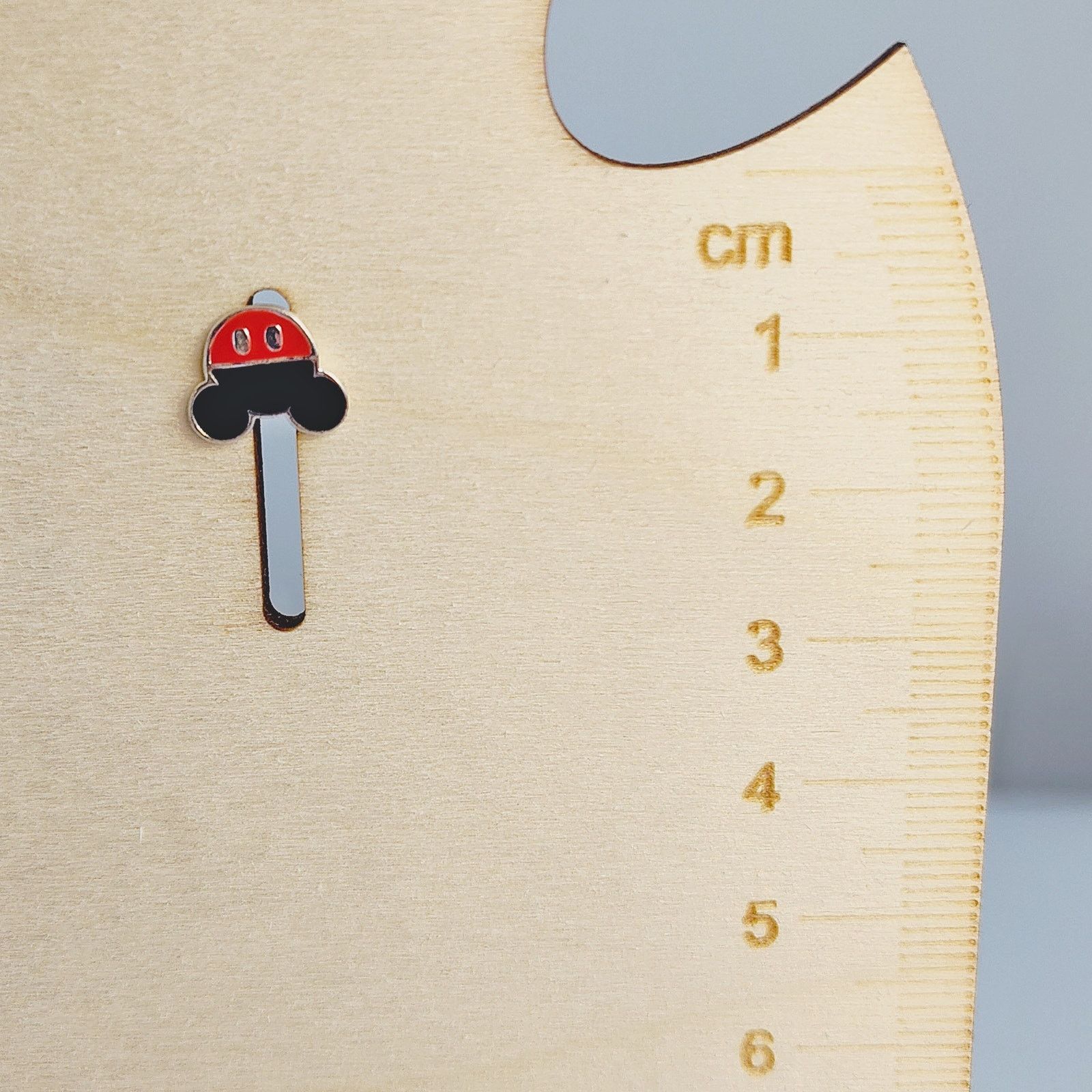 Disney Disney Minnie & Mickey Mouse Enamel Stud Earrings Size ONE SIZE - 8 Thumbnail