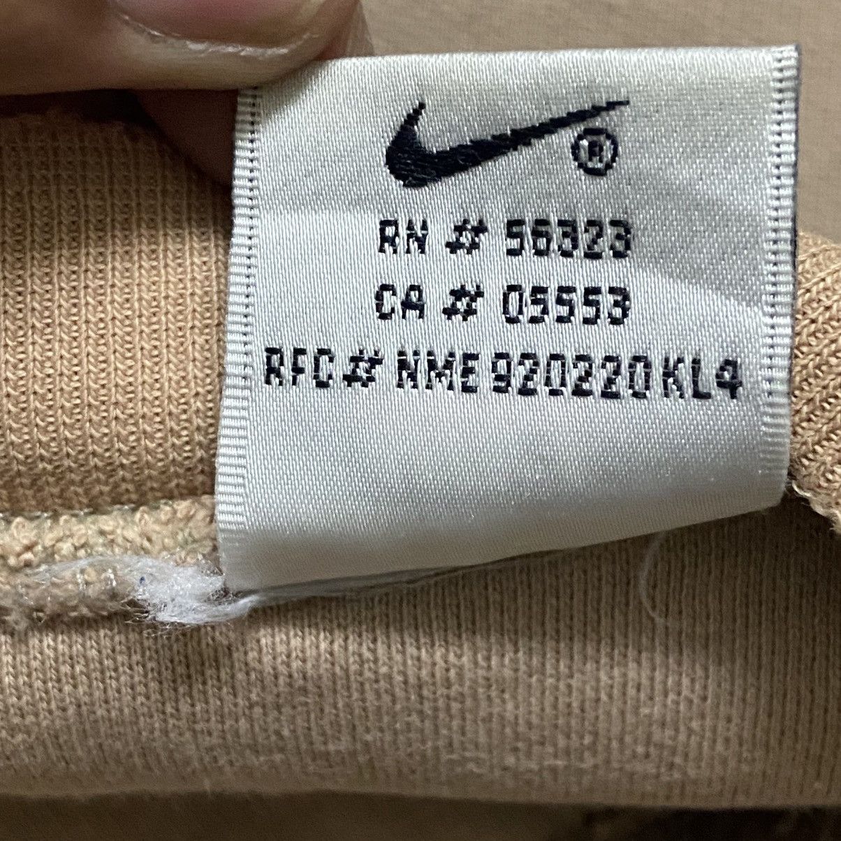 Nike × Vintage Vintage 90s Thrashed Nike Swoosh Crewneck Size US L / EU 52-54 / 3 - 7 Thumbnail