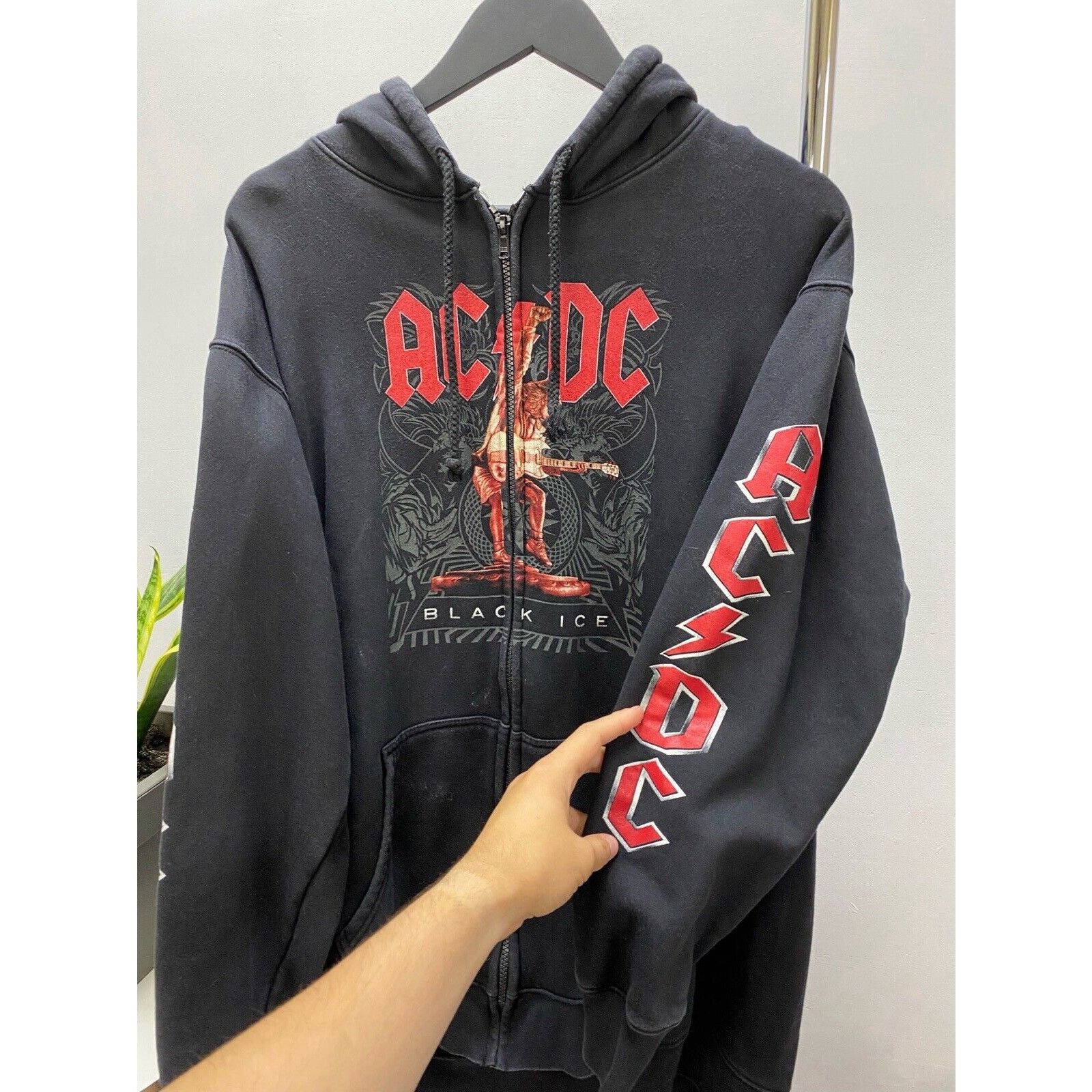 AC/DC × Vintage AC/DC Black Ice 2000s Zip Up Hoodie Promo Album Faded XL Size US XL / EU 56 / 4 - 17 Thumbnail