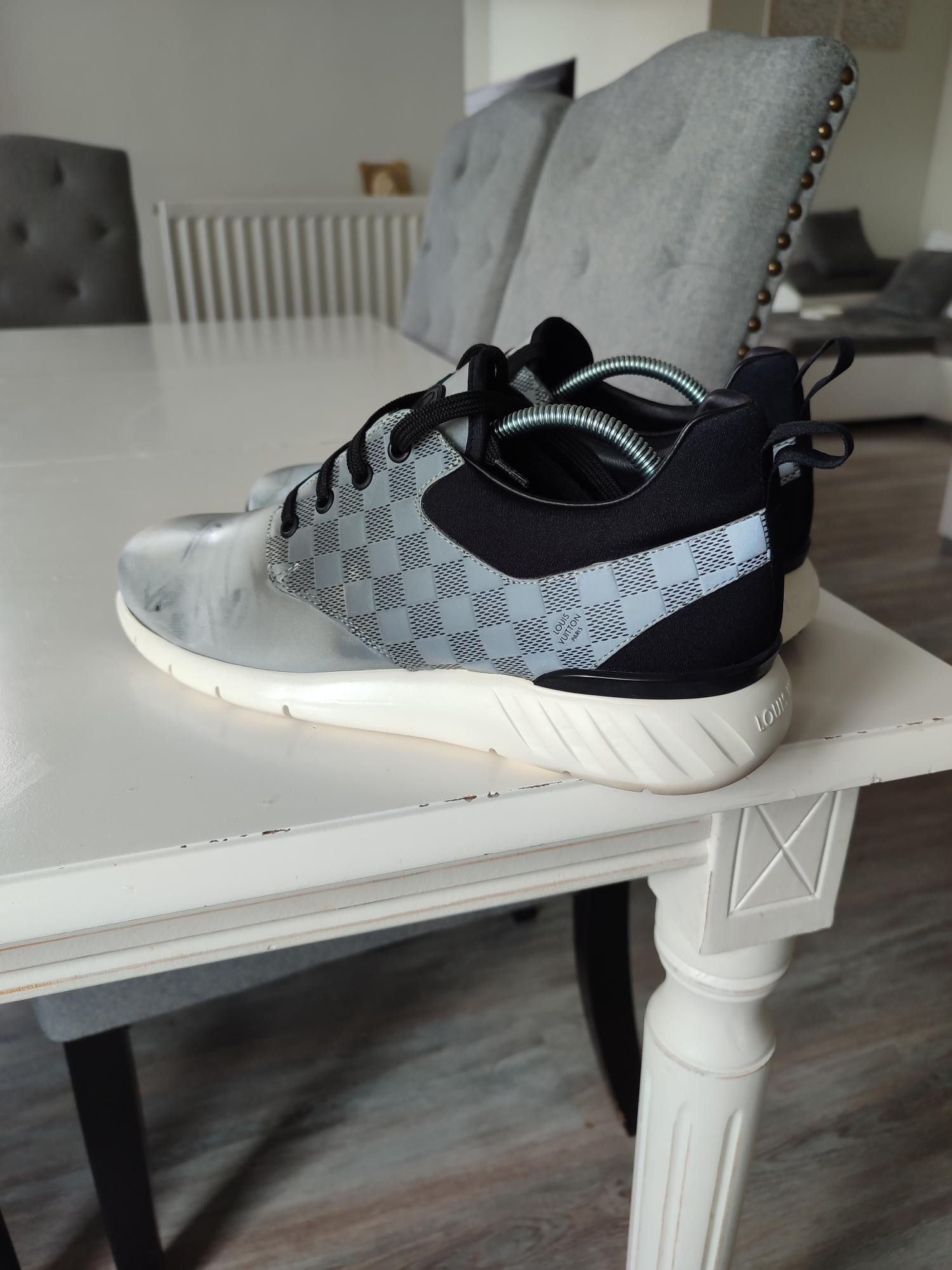 Louis Vuitton BASKETS LOUIS VUITTON FASTLANE Size US 7 / EU 40 - 9 Thumbnail