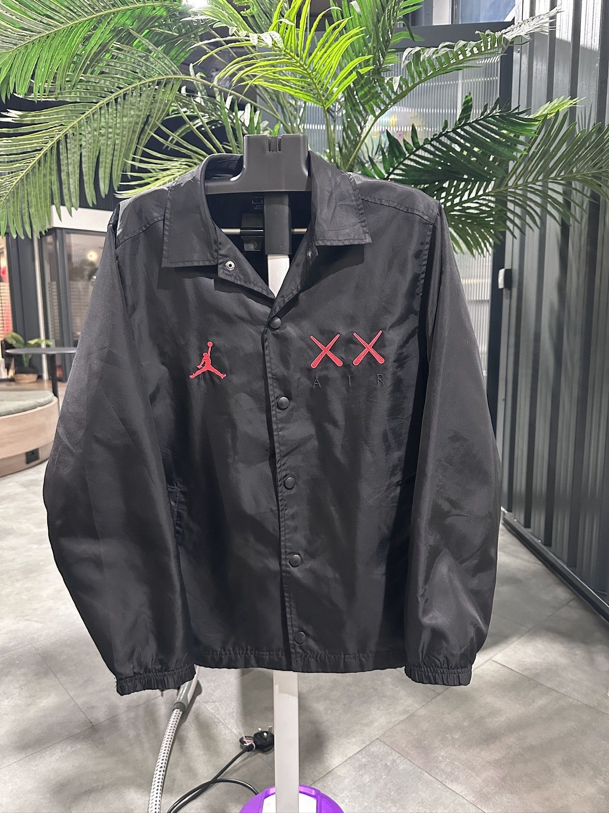 Jordan Brand × Kaws Jordan x Kaws Coach Jacket Size US M / EU 48-50 / 2 - 1 Thumbnail