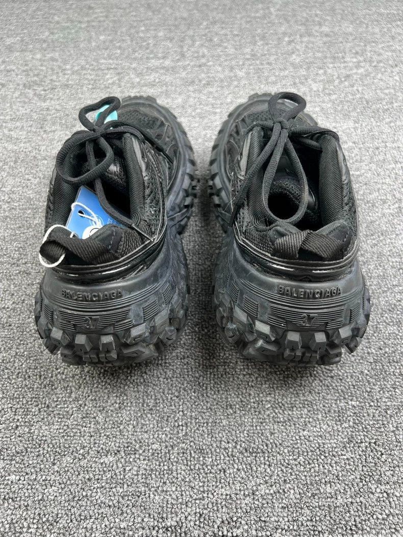 Balenciaga balenciaga black distressed tire sneakers-2507 Size US 5 / EU 37 - 4 Thumbnail