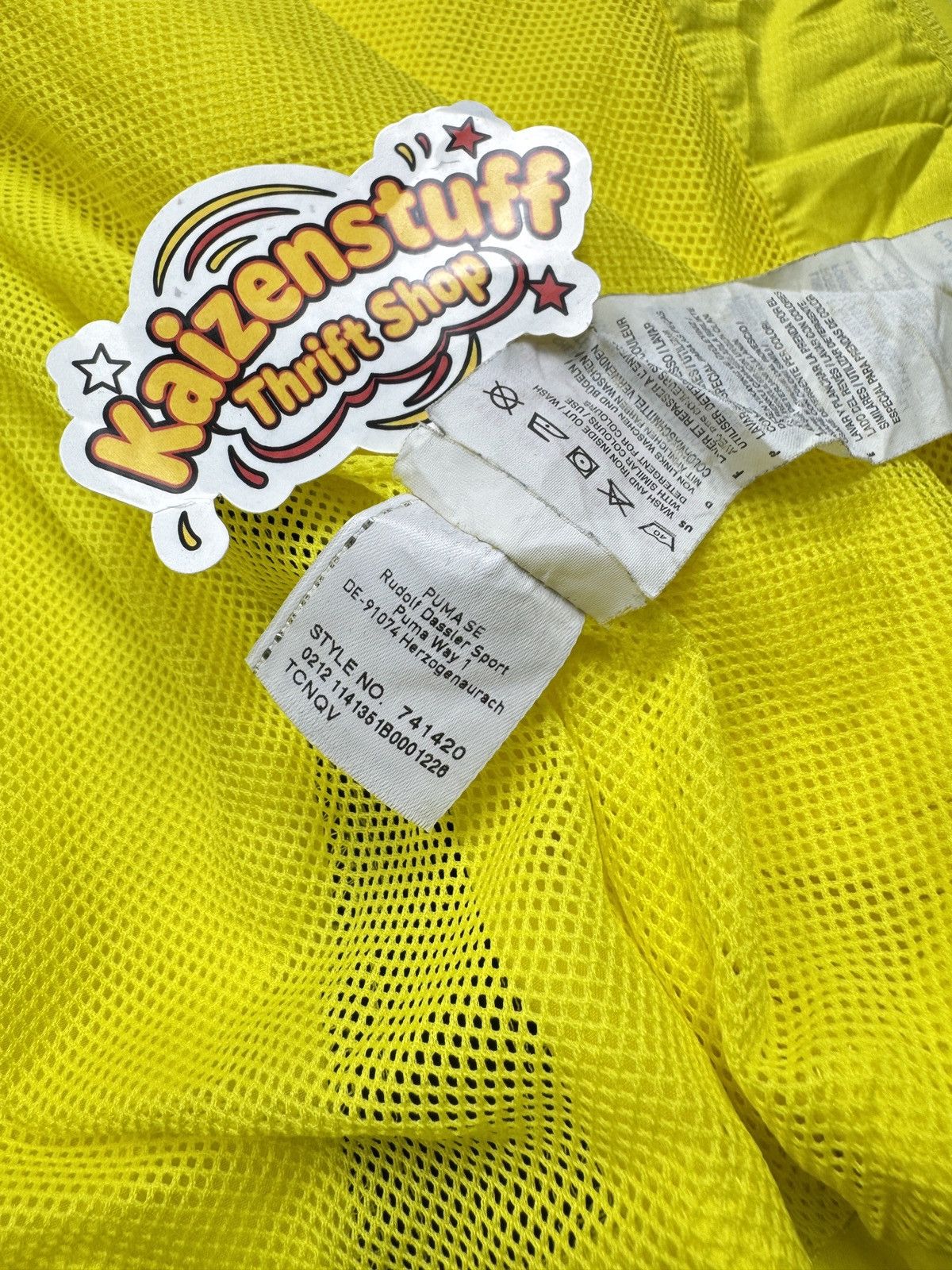 Puma [SIGNED] Mats Hummels Borussia Dortmund 2012 Puma Jacket Size US XXL / EU 58 / 5 - 16 Thumbnail