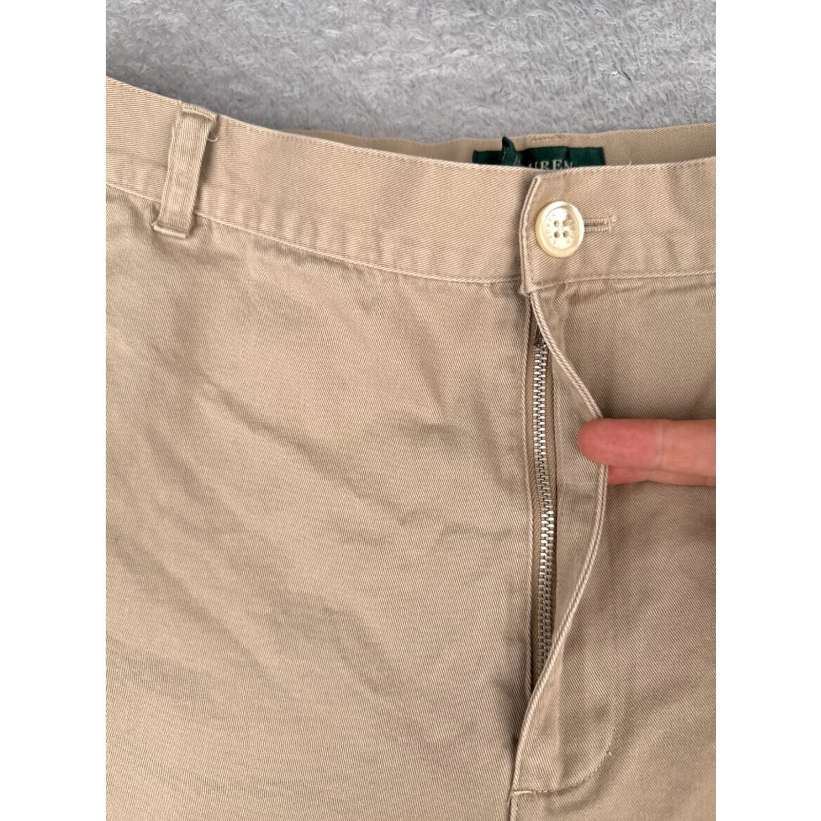 Ralph Lauren Lauren Ralph Lauren Shorts Women 18W Beige 100% Cotton Twill Chino Hiking Activewear 8in Inseam Size 40" / US 18 - 7 Thumbnail
