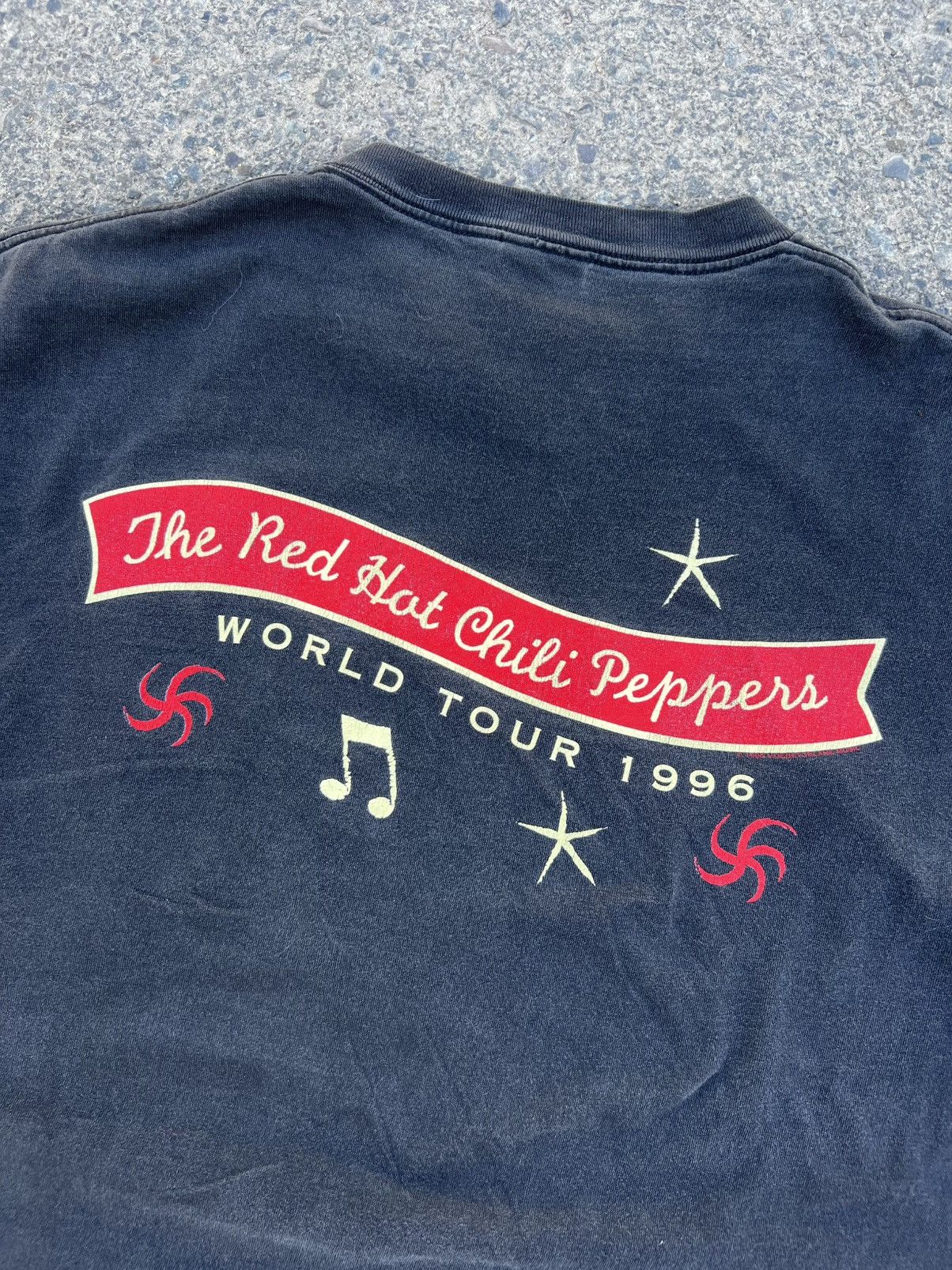 Other Red Hot Chili peppers one hot minute Size US XL / EU 56 / 4 - 5 Thumbnail