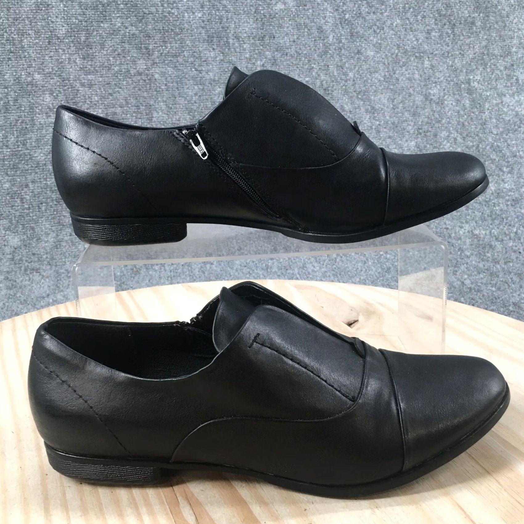Vintage Baretraps Womens Flats Vikie Slip On Black Faux Leather Low Top Shoes 8.5 M Womens Casual Comfort Flat Slip-On Black Vikie Flats Size M / US 6-8 / IT 42-44 - 2 Thumbnail