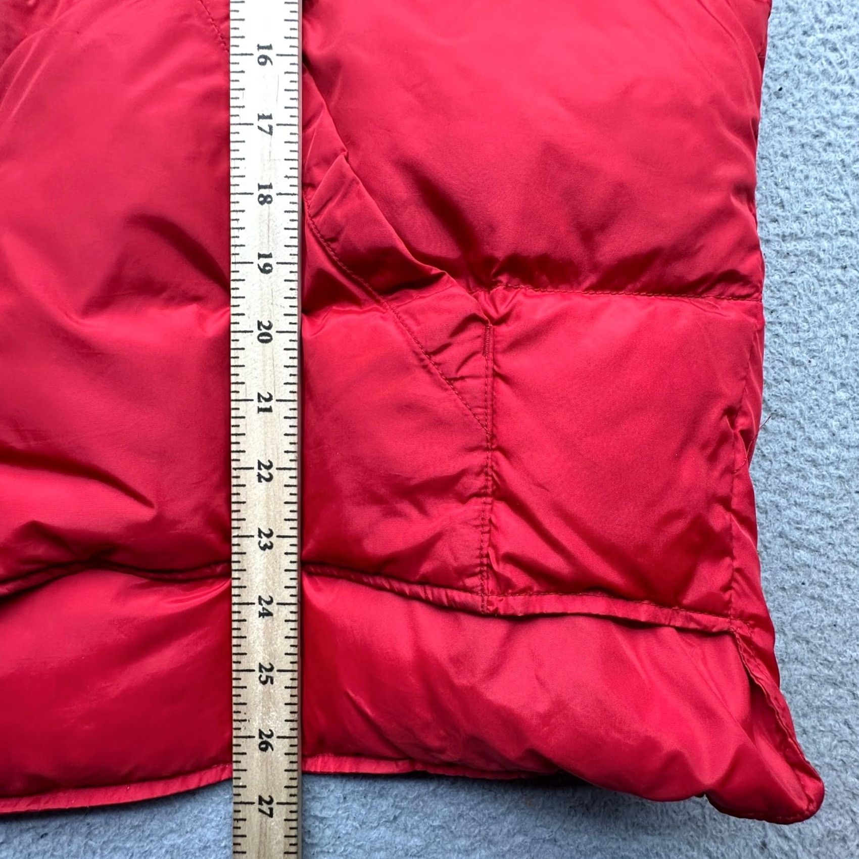 Eddie Bauer VINTAGE Eddie Bauer Goose Down Puffer Vest Mens Large Red Full Zip Quilted 90s Down Insulated Nylon Lined Zip Vest Mens Red 90s Size US L / EU 52-54 / 3 - 4 Thumbnail