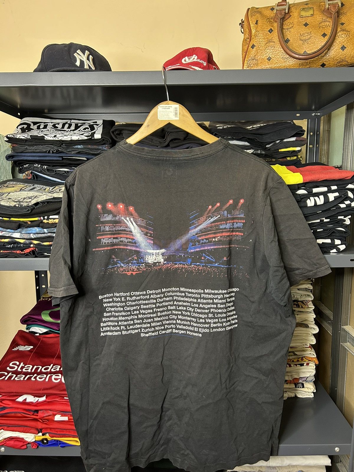Band Tees × The Rolling Stones × Vintage Rolling Stones A Bigger Bang Tour Tee Rockware XL Vintage Size US XL / EU 56 / 4 - 4 Thumbnail