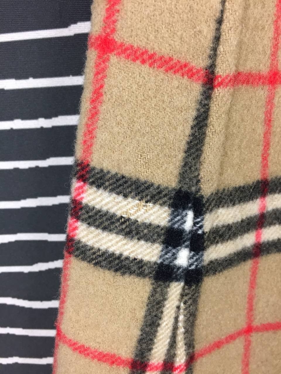 Burberry Vtg Burberry Nova Check Wool Blend Wrap Skirt Size M Size 24" / US 00 / IT 34 - 15 Thumbnail