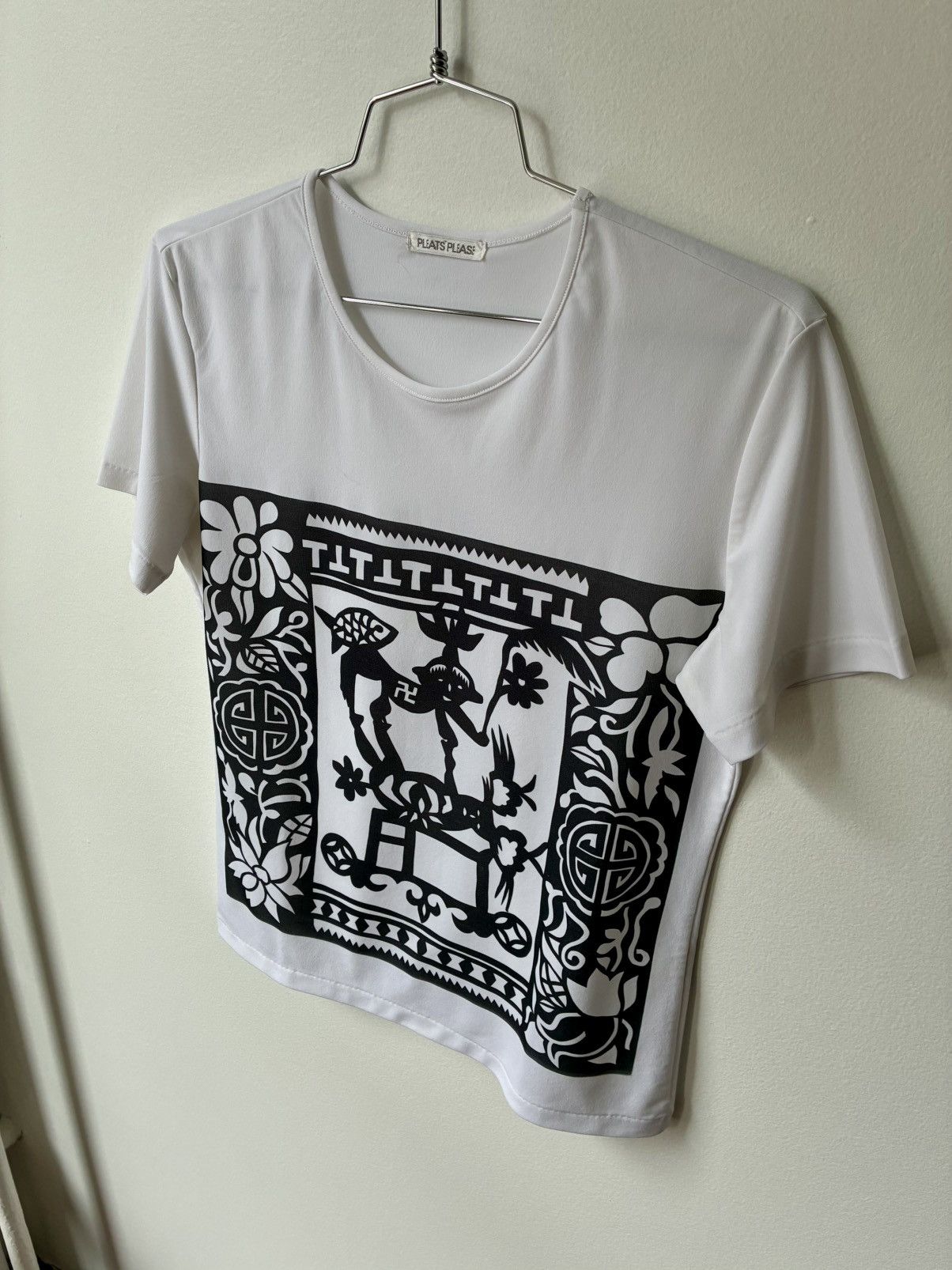 Pleats Please Issey Miyake PLEATS PLEASE Rare AW1998 Tribal Print Nylon Tee Size US S / EU 44-46 / 1 - 9 Thumbnail