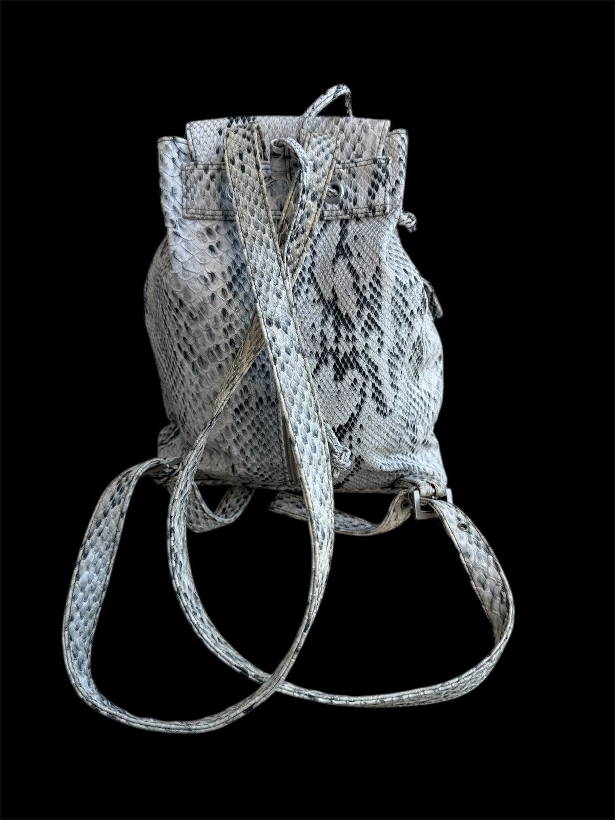 Le Grande Bleu (L.G.B.) Japan Brand ET Vous White Python Design Leather Backpack Size ONE SIZE - 3 Thumbnail