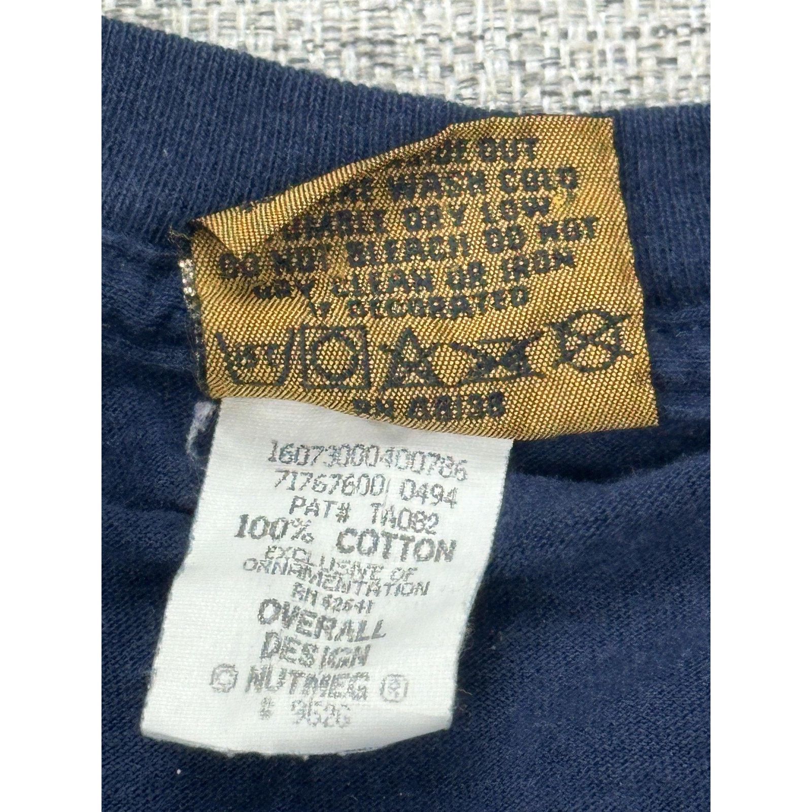 Nutmeg UConn Huskies Shirt XL Blue Nutmeg Mills College USA 90s Size US XL / EU 56 / 4 - 11 Thumbnail